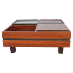 Tavolino Basso in legno quadrato con vassoi Luigi Sormani 1960 Italia Ottone