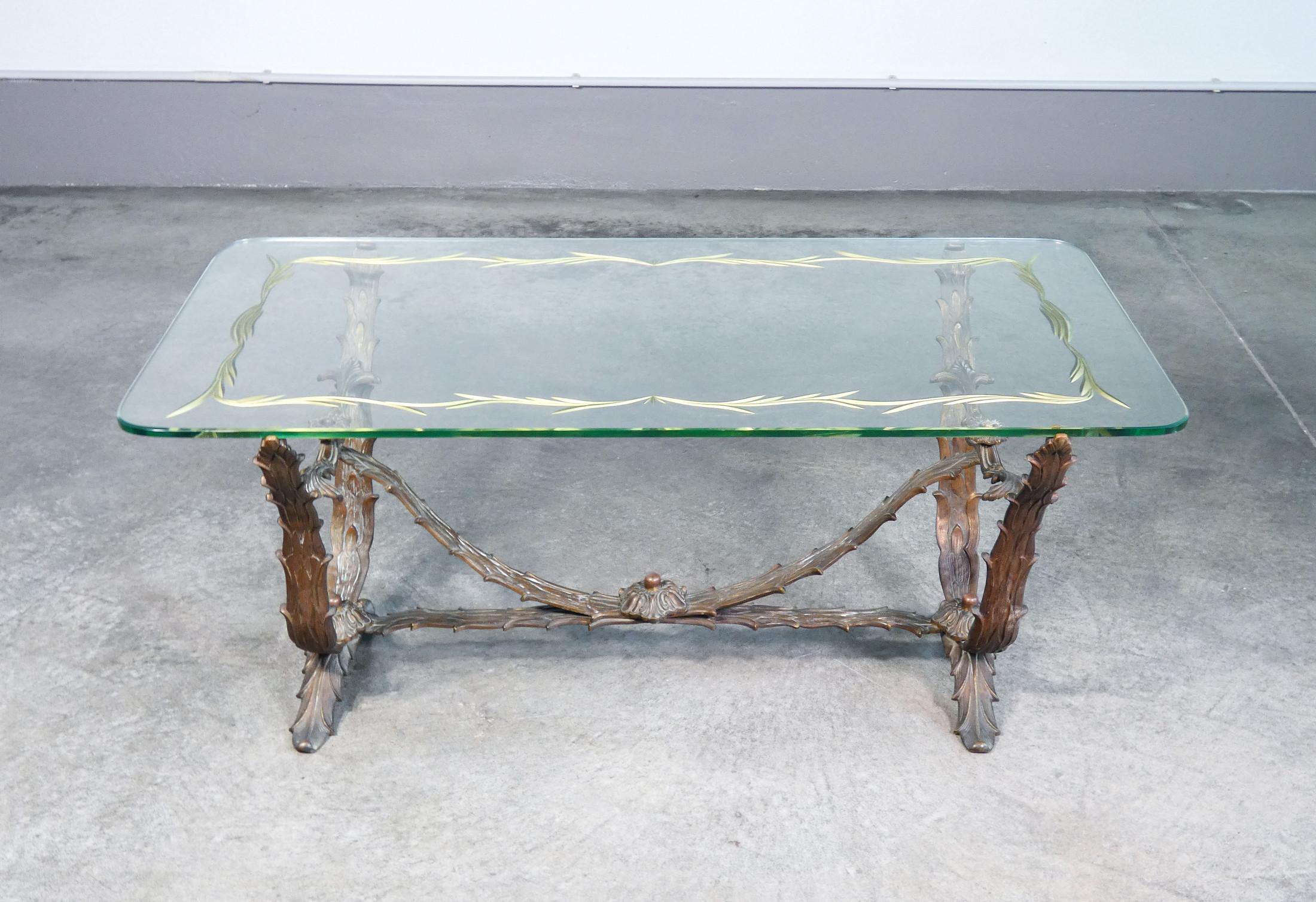 Italian Table basse ref. Pier Luigi COLLI, base en bronze, plateau en verre. 1950s en vente