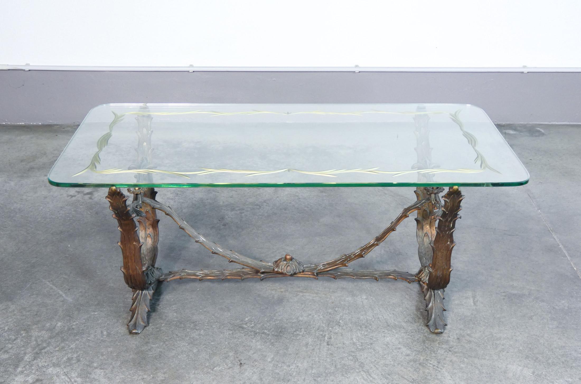 Table basse ref. Pier Luigi COLLI, base en bronze, plateau en verre. 1950s en vente 3