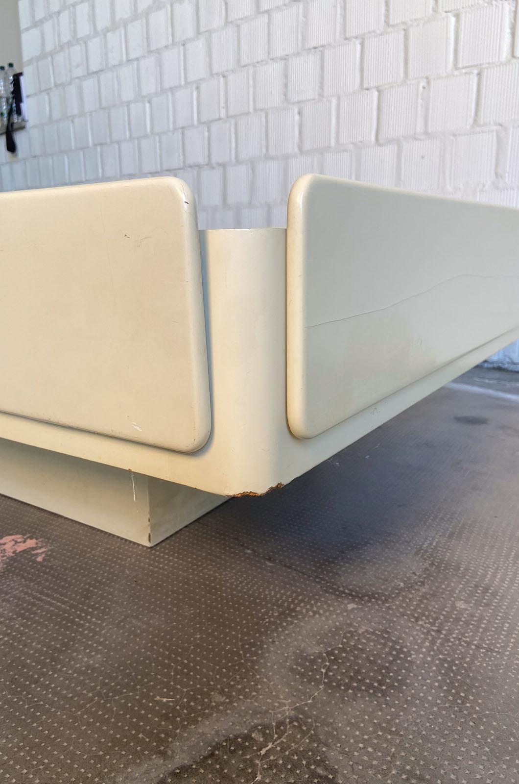 Caori Low Table by Vico Magistretti for Gavina For Sale 3