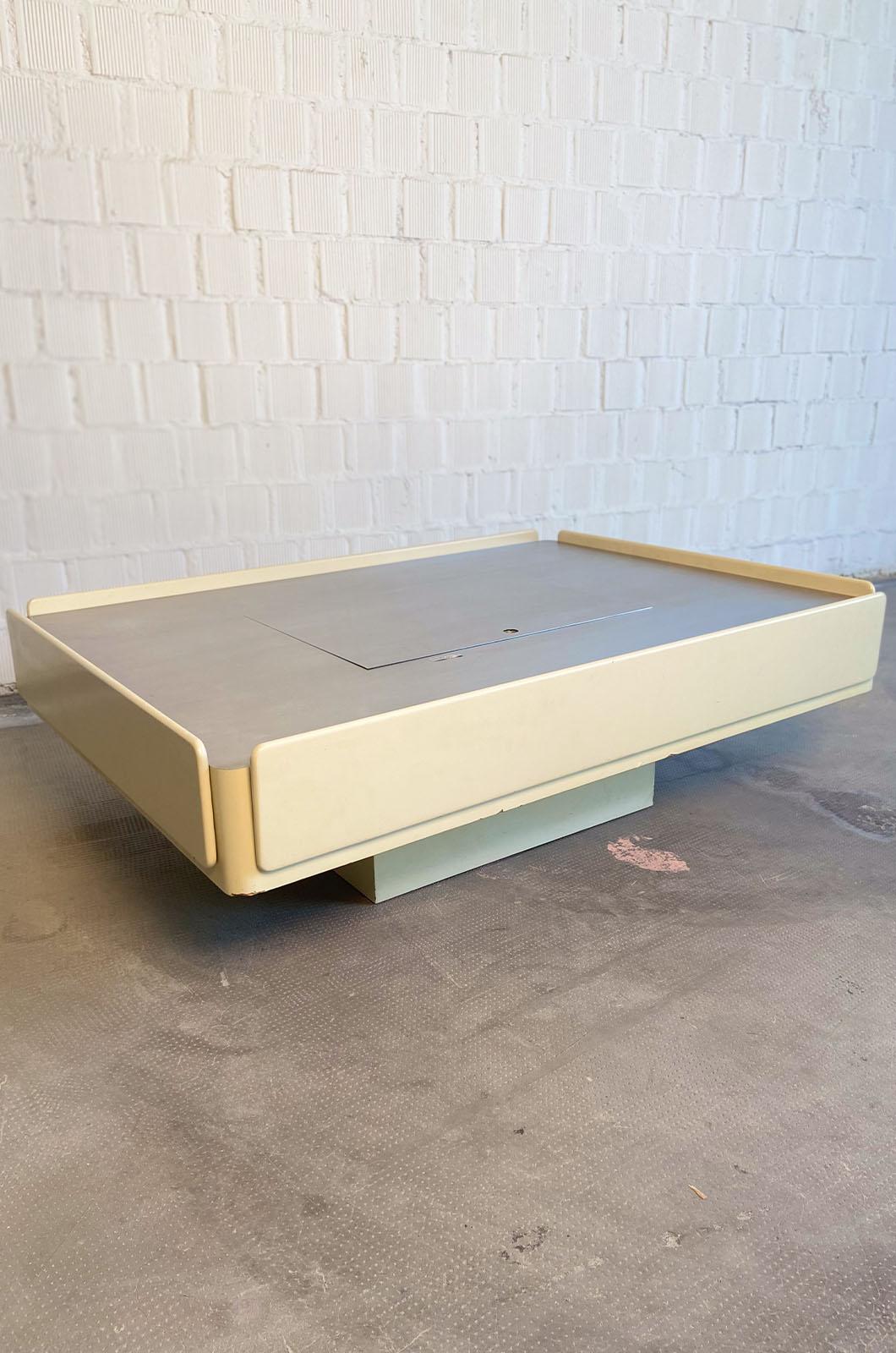 Italian Caori Low Table by Vico Magistretti for Gavina For Sale