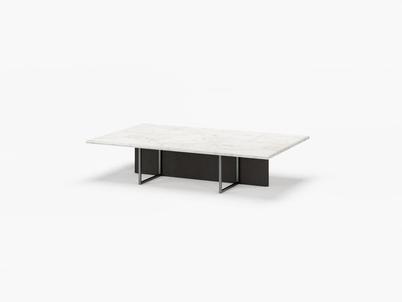 Modern Tavolino centrale Chris, struttura rivestita in pelle, top marmo, gamba metallo For Sale