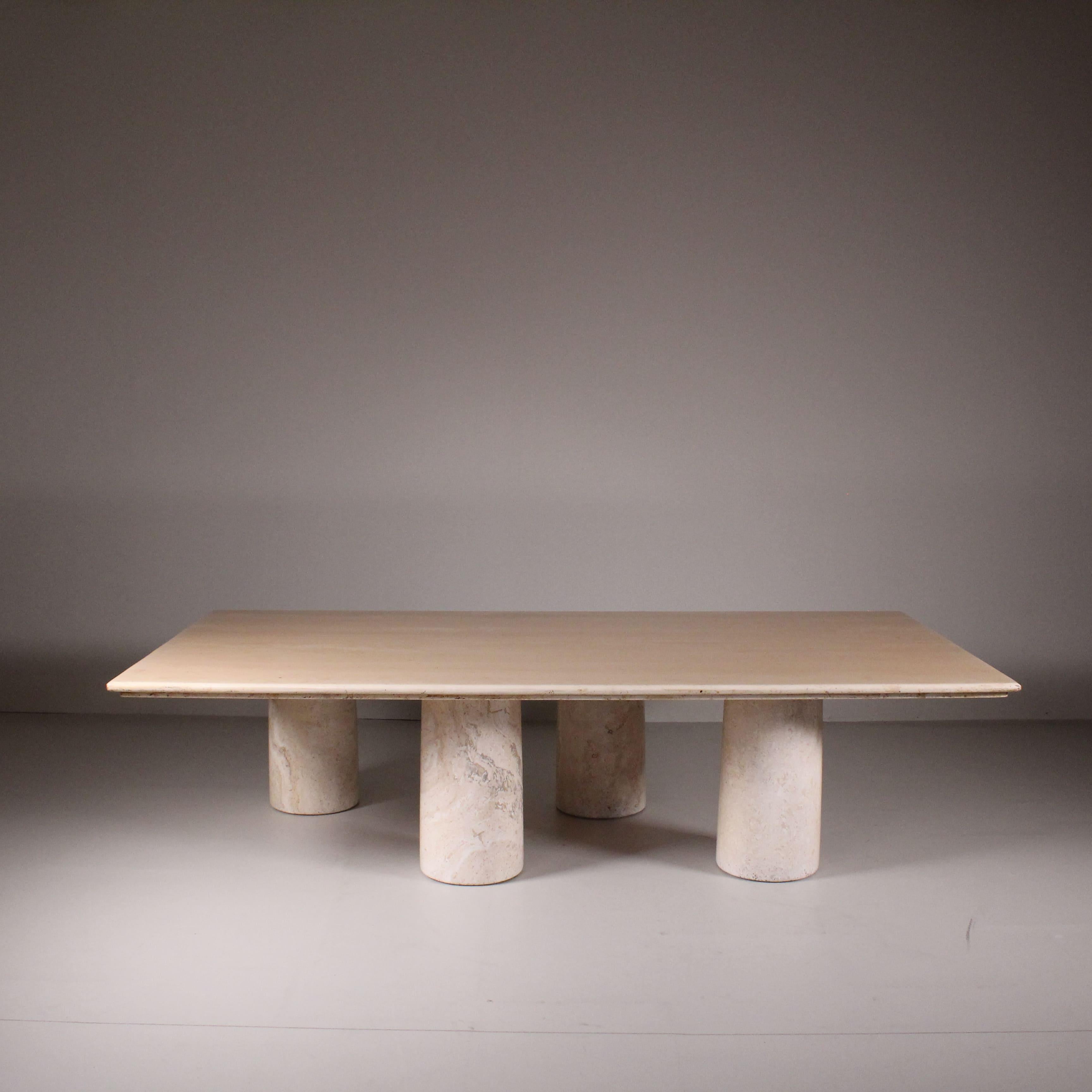  Colonnaded marble coffee table, Mario Bellini, Cassina, 1969 For Sale 3