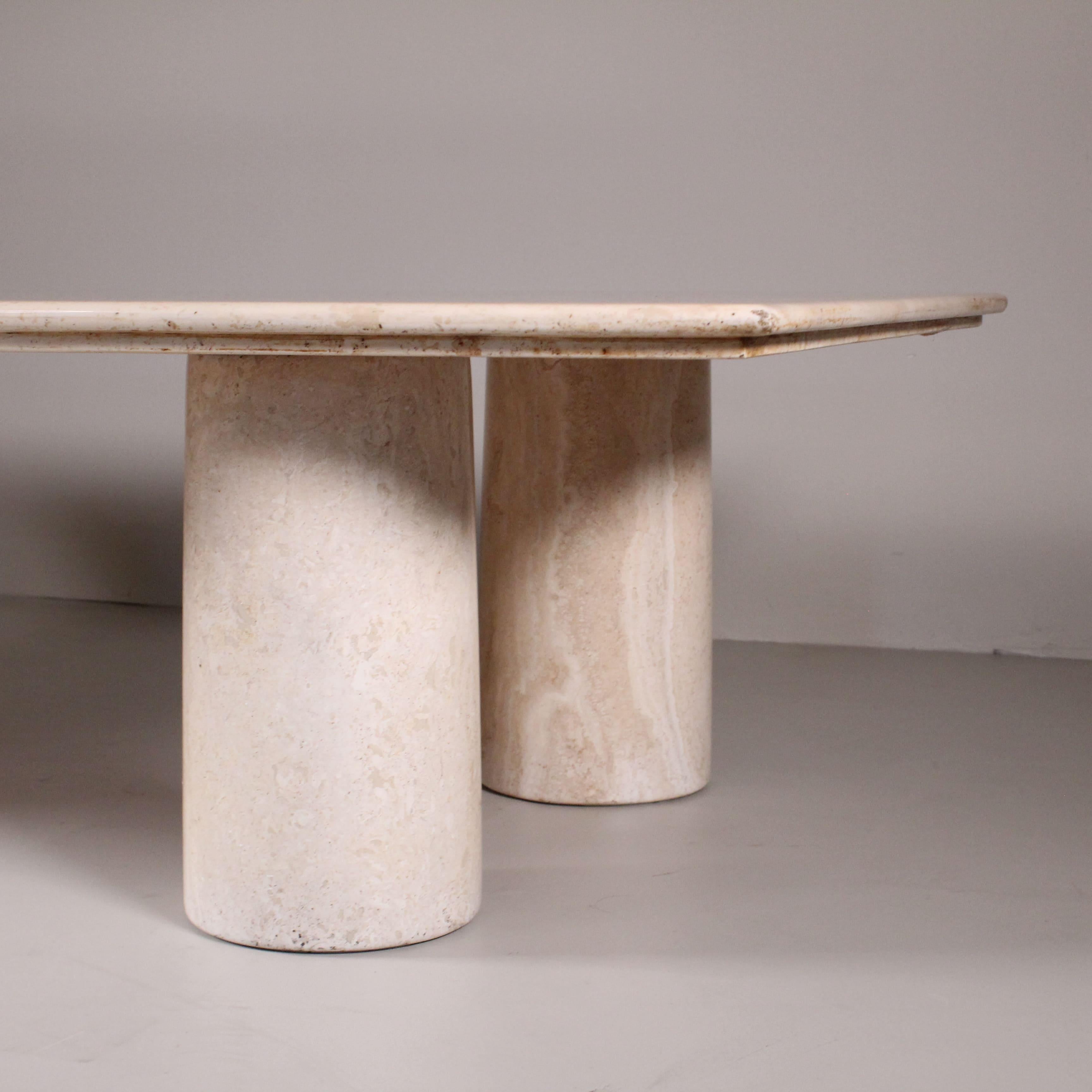 Marble  Colonnaded marble coffee table, Mario Bellini, Cassina, 1969 For Sale