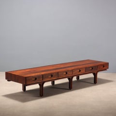 Couchtisch mit sechs Schubladen von Gianfranco Frattini für Bernini 1960er Jahre restauriert