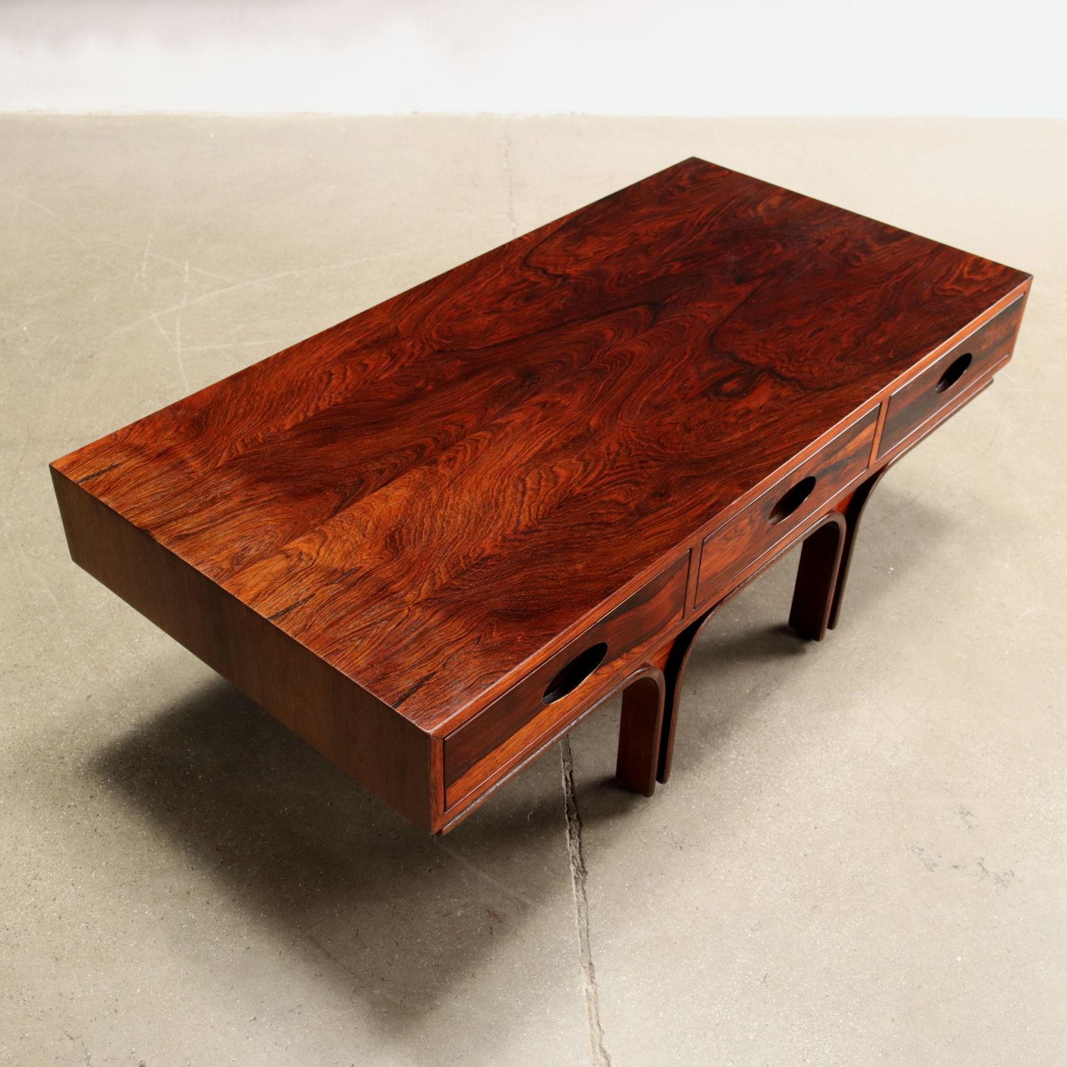 Gianfranco Frattini Coffee Table with Three Drawers for Bernini, 1960s in wood In Excellent Condition For Sale In Milano, IT