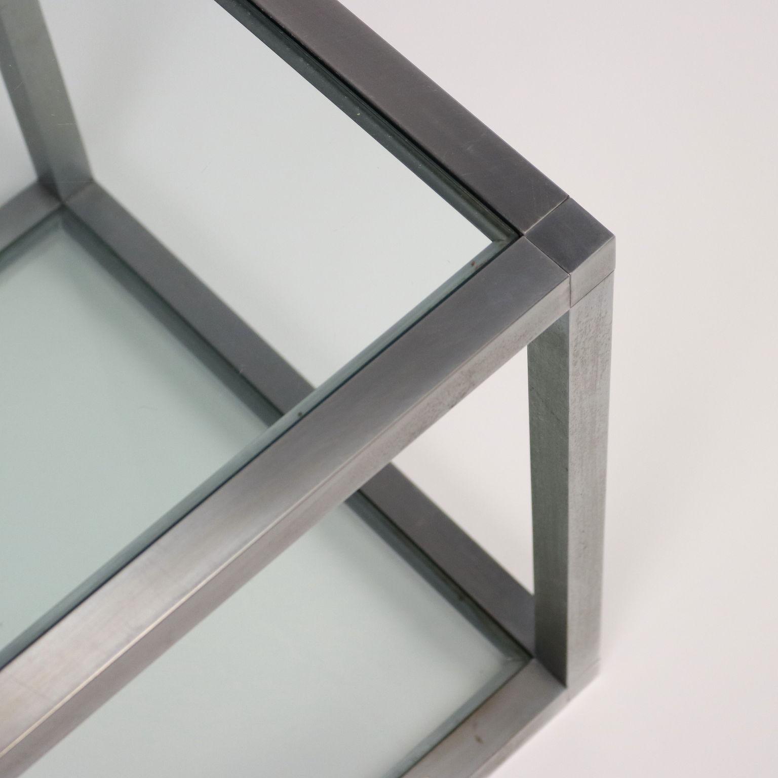 Table basse cubique en métal et verre 1960 Bon état - En vente à Milano, IT