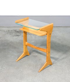 Mesita auxiliar modelo 360, diseño de Ico PARISI para DE BAGGIS, de madera y cristal