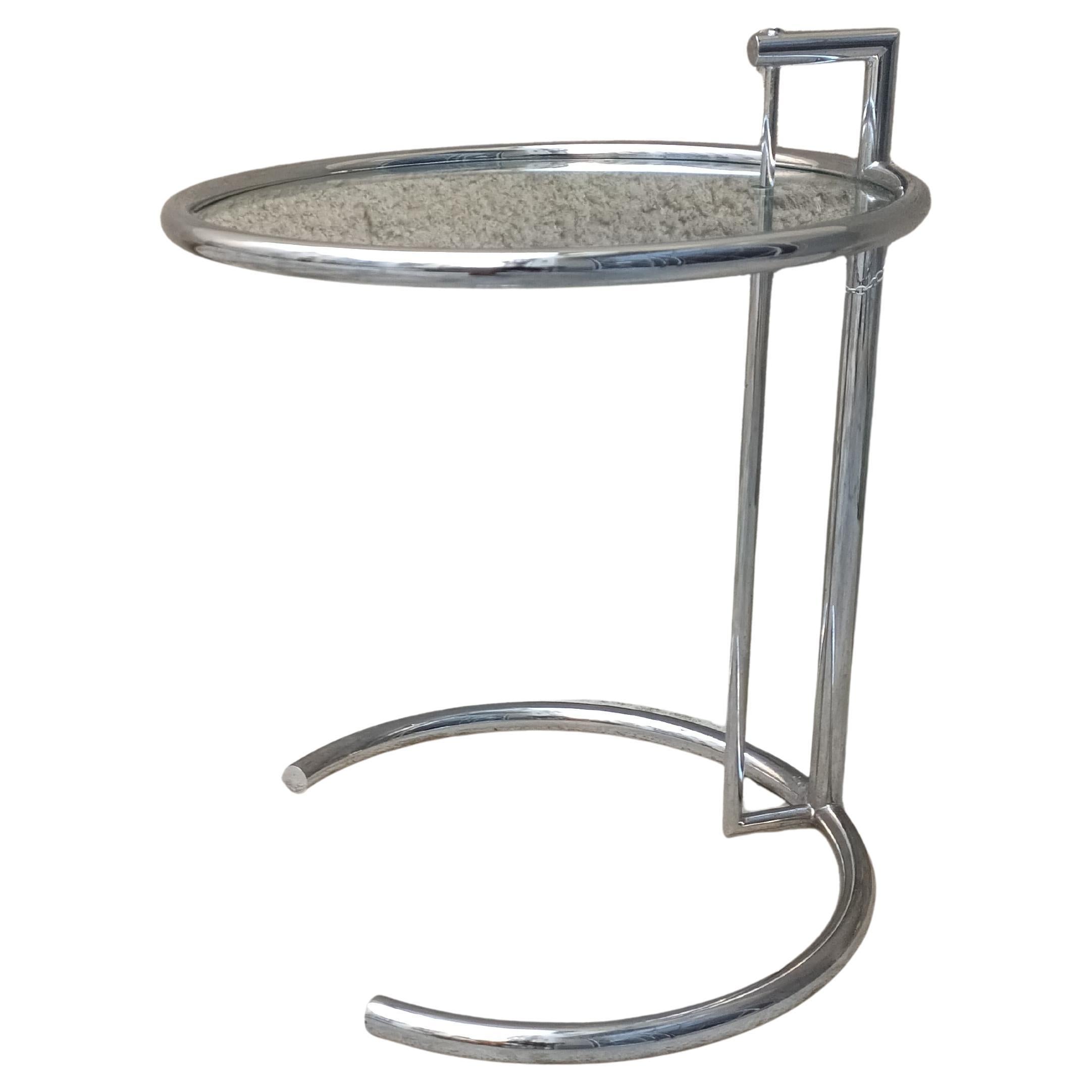 Verstellbarer Beistelltisch im Stil von Eileen Gray - Italien - 1980er Jahre im Angebot