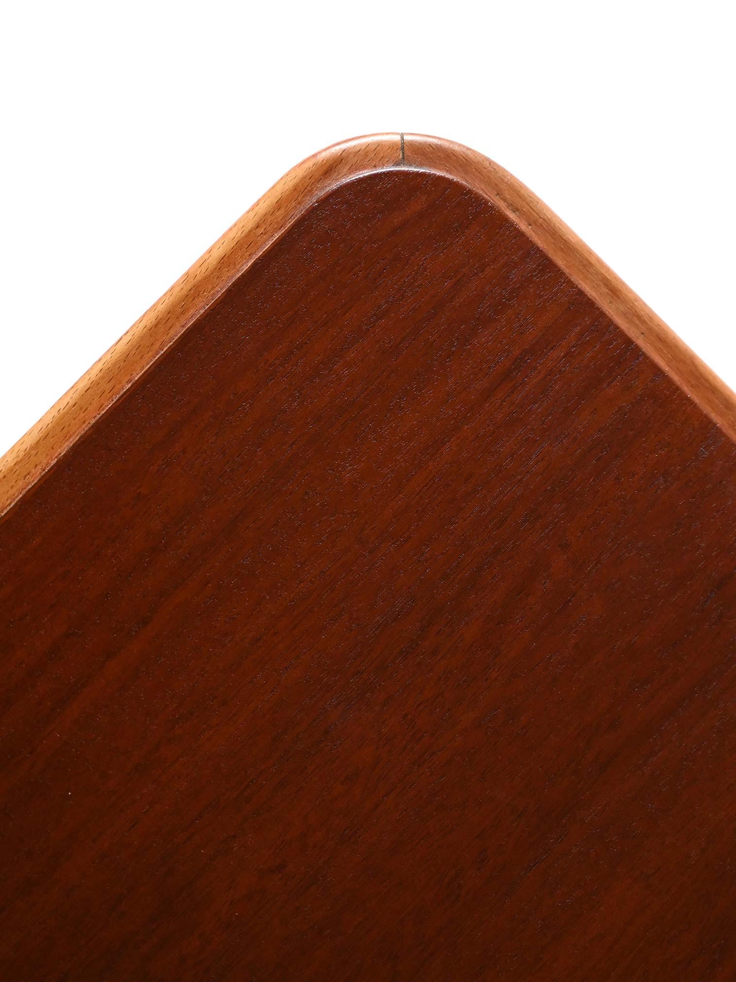 Scandinavian Table de bar en acajou avec base en acier en vente