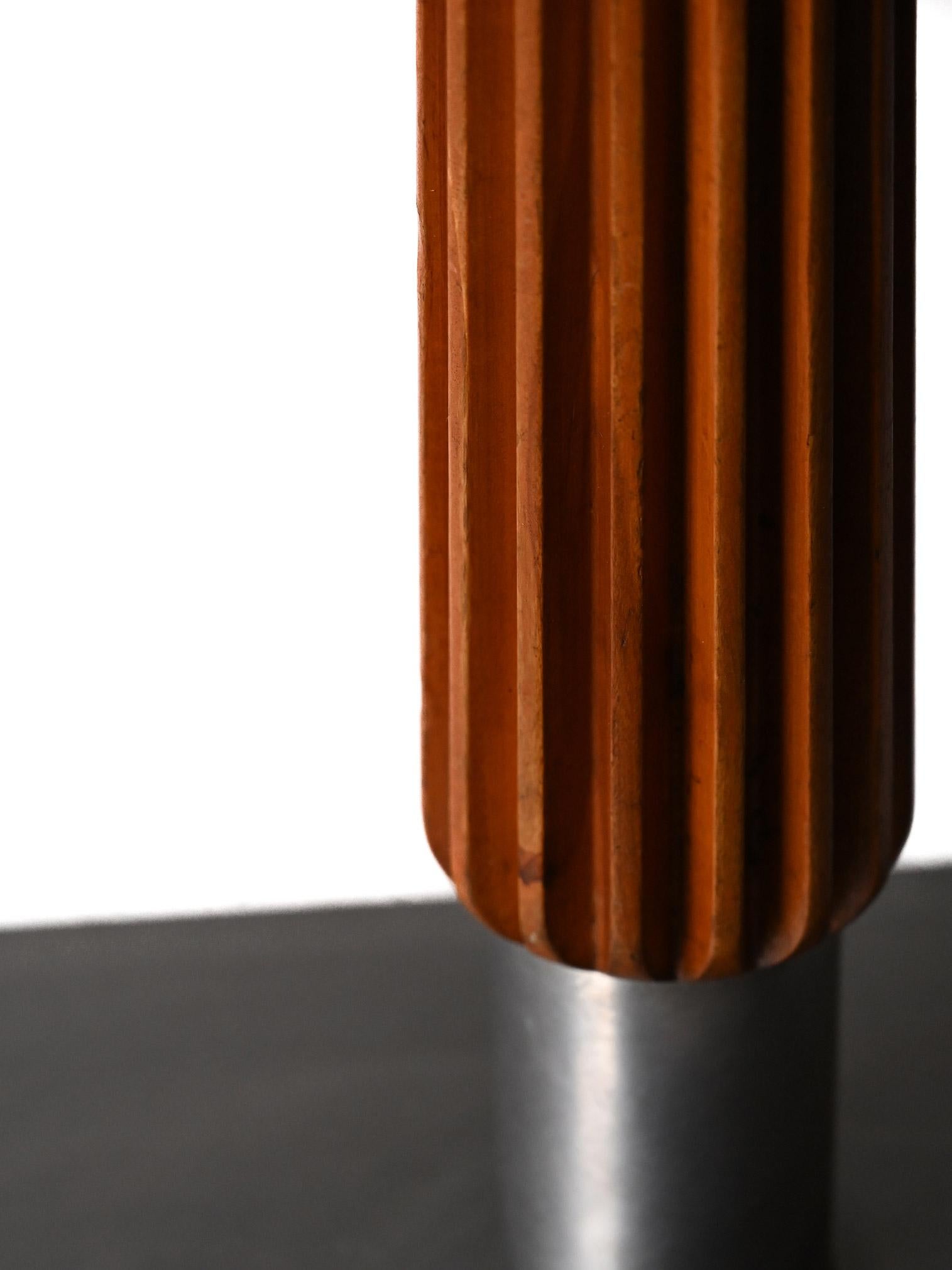 Acier Table de bar en acajou avec base en acier en vente