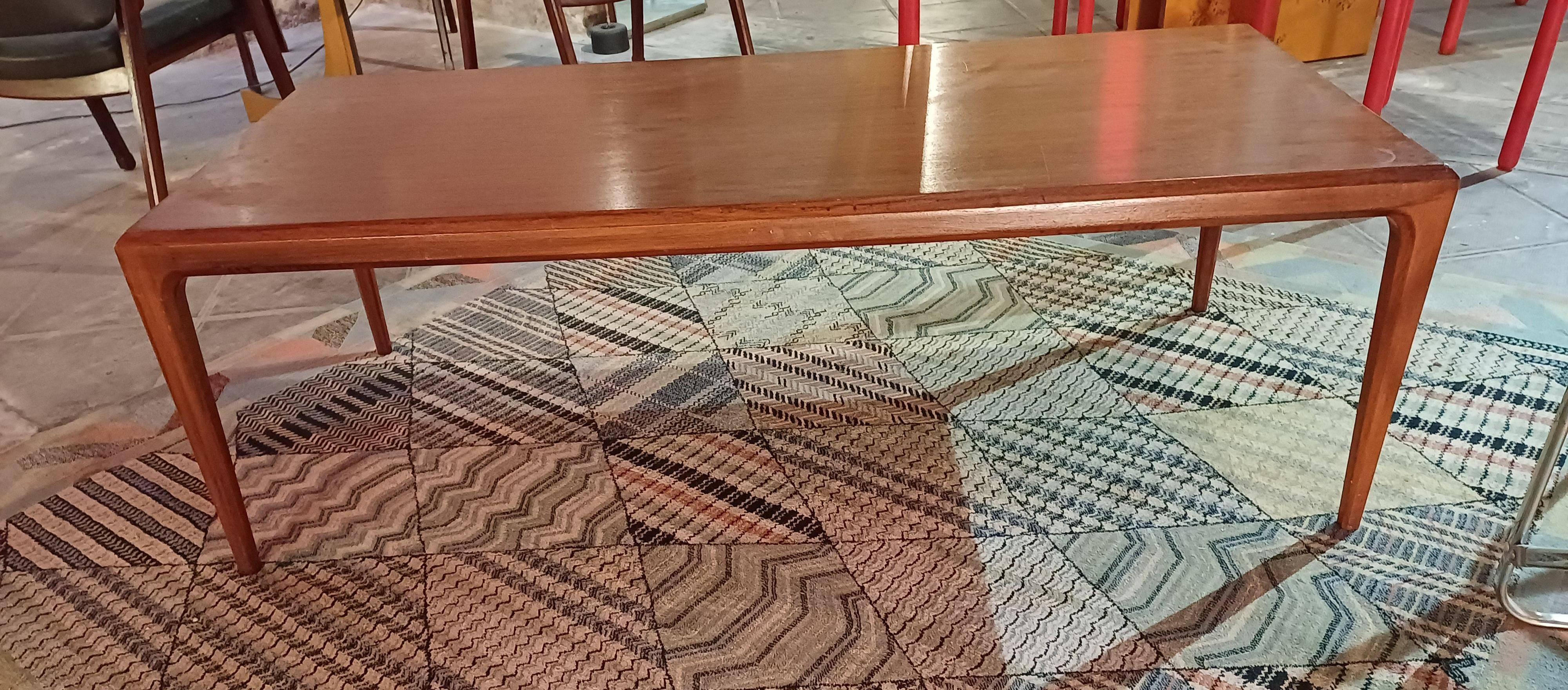 Danish Tavolino da caffè designer Johannes Andersen per CFC Silkeborg, anni '60 in vendita