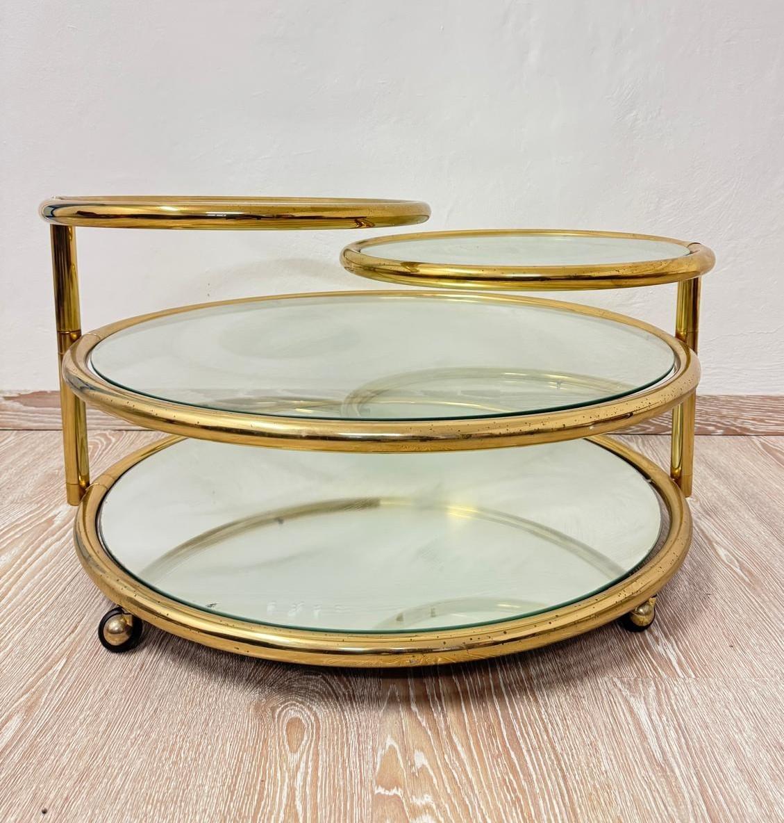 Drehbarer und ausziehbarer Couchtisch aus den 1970er Jahren (Late 20th Century) im Angebot