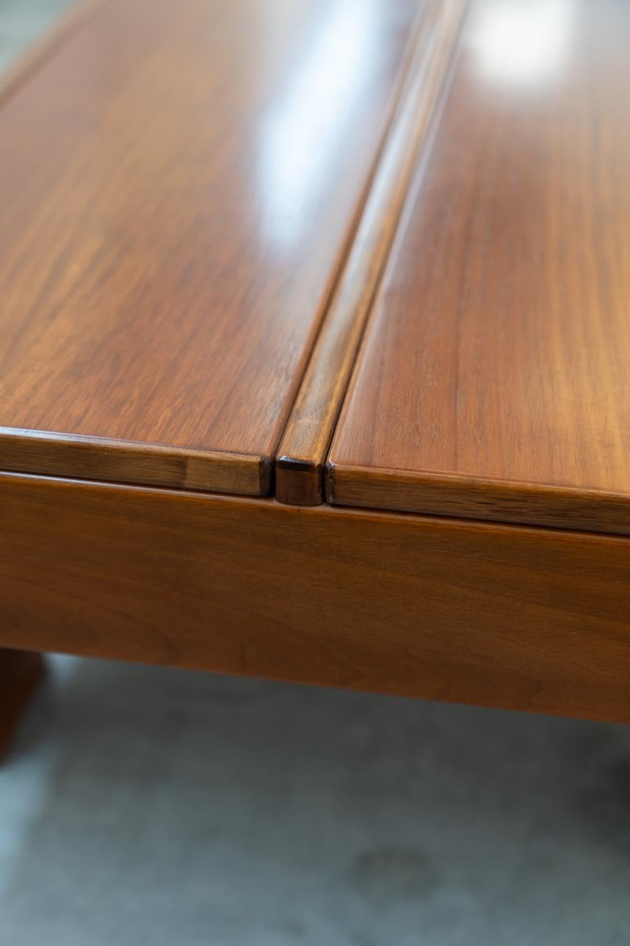 Late 20th Century Walnut coffee table with compartment by Michelucci, 1970 For Sale