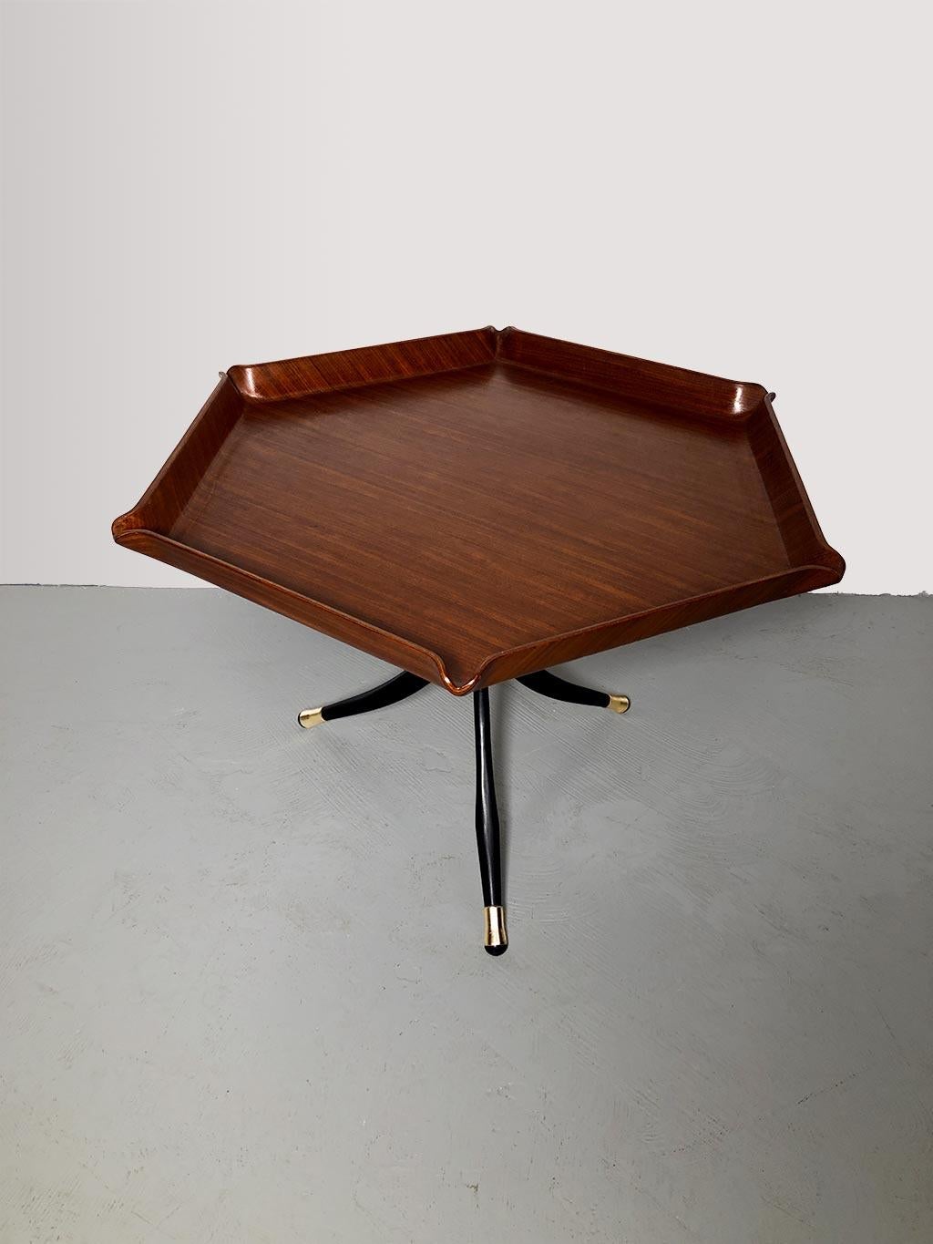 Mid-Century Modern Italian coffee table attributed to Campo and Graffi in curved teak For Sale