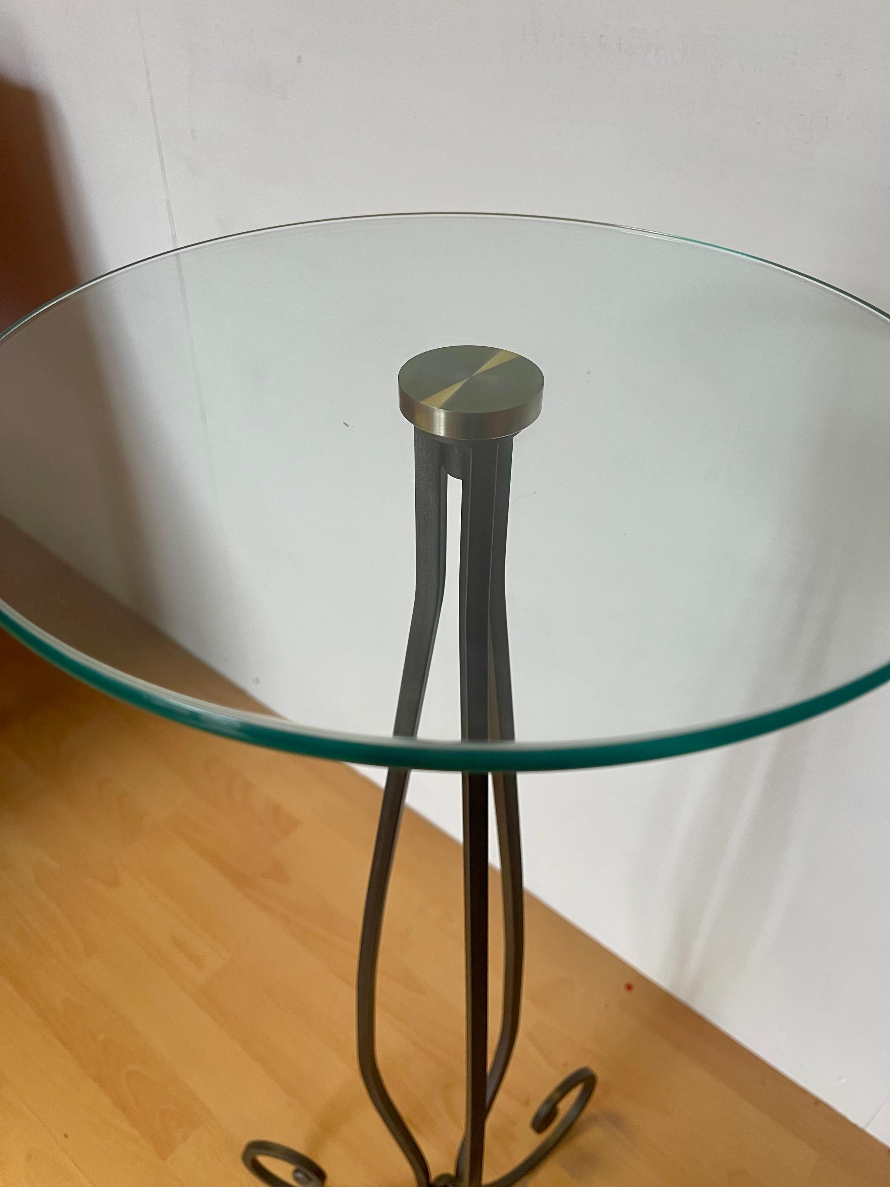 Tavolino da caffe italiano in ferro battuto e vetro anni '70 For Sale 2