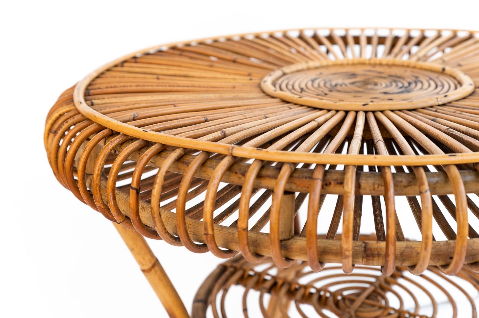 Wicker and bamboo round coffee table, 1970s In Good Condition For Sale In Bastia Umbra, IT