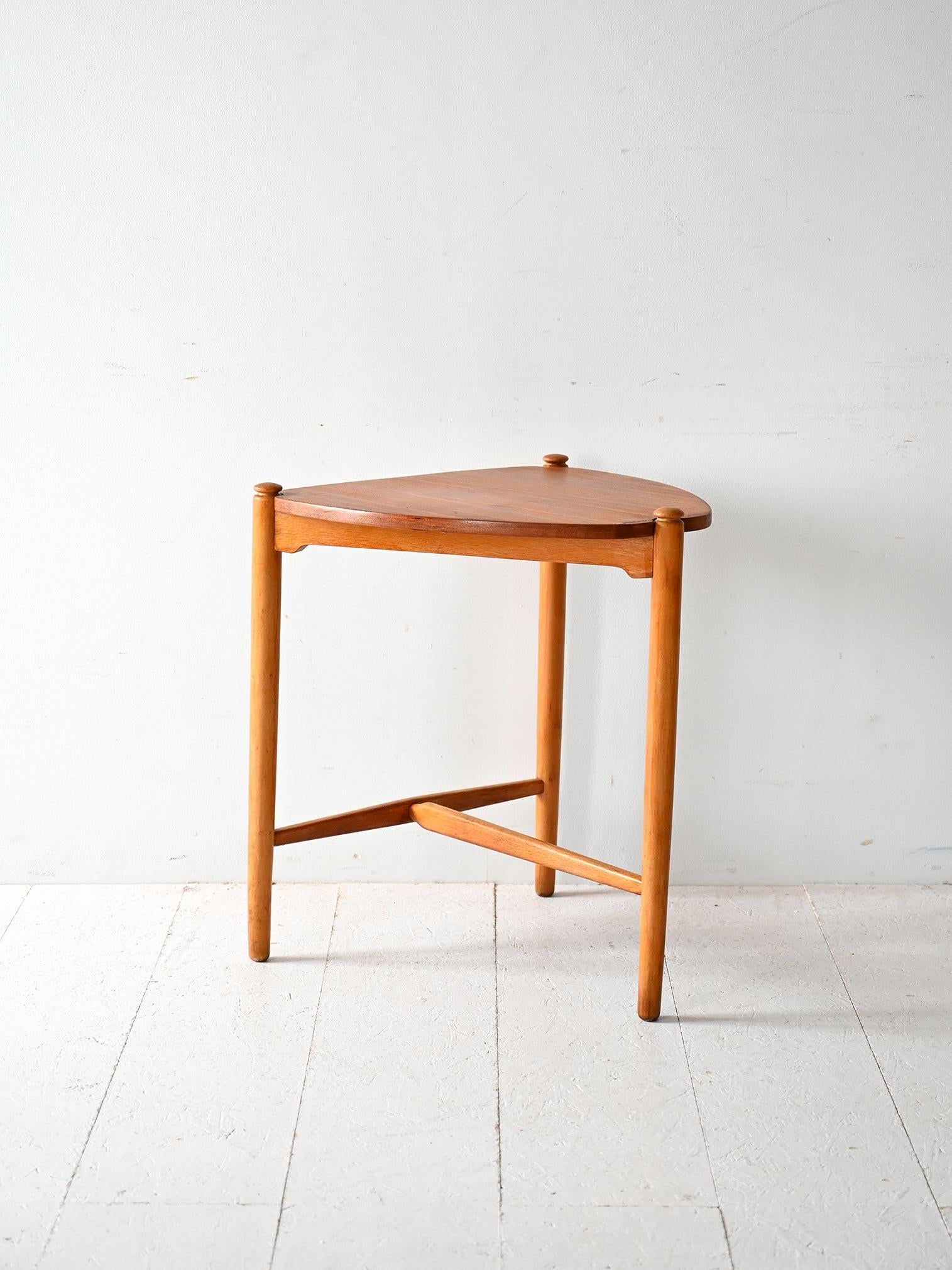Vintage Couchtisch aus skandinavischem Teakholz, 1950er-1960er Jahre (Skandinavische Moderne) im Angebot