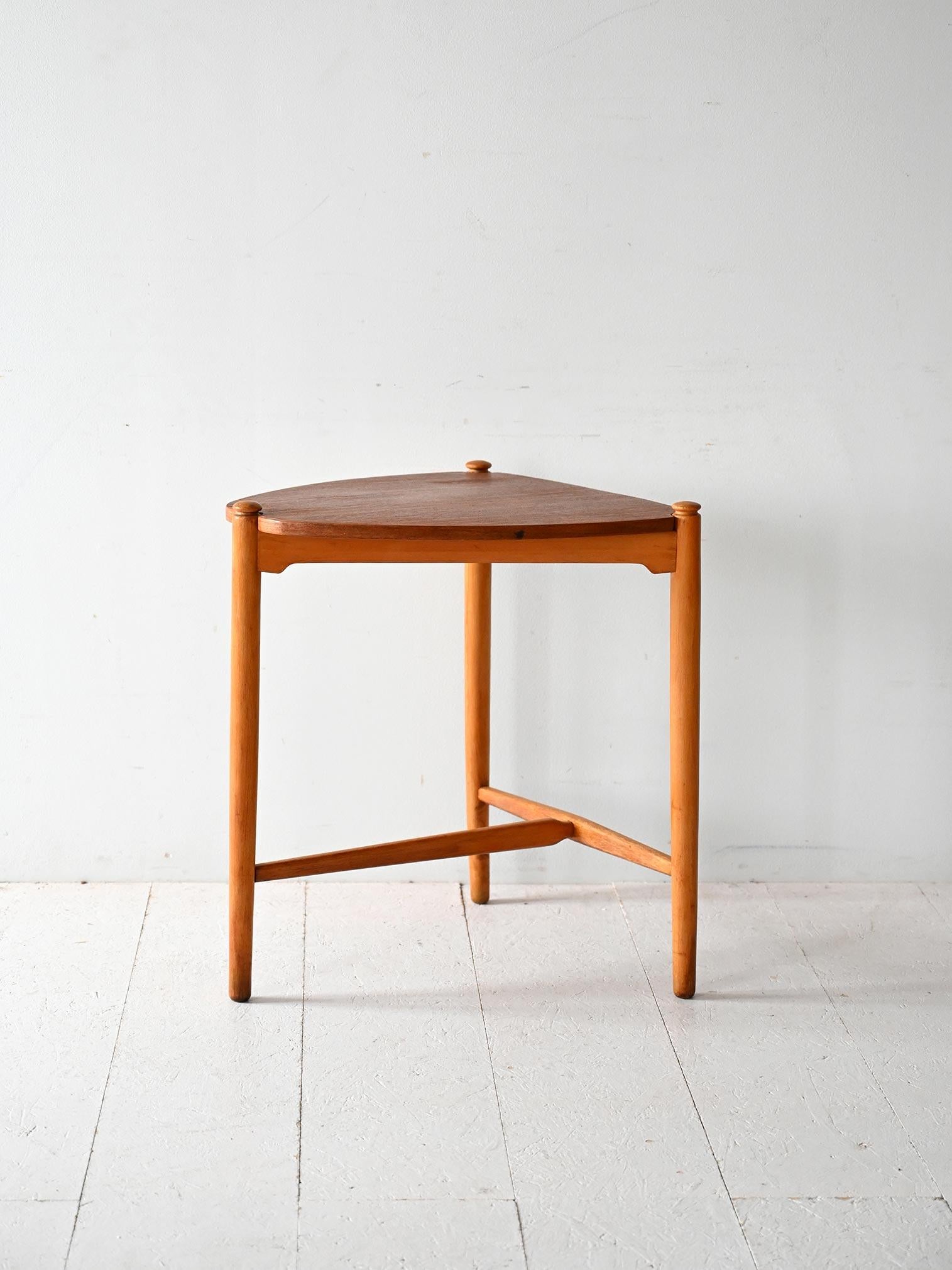 Vintage Couchtisch aus skandinavischem Teakholz, 1950er-1960er Jahre (Swedish) im Angebot