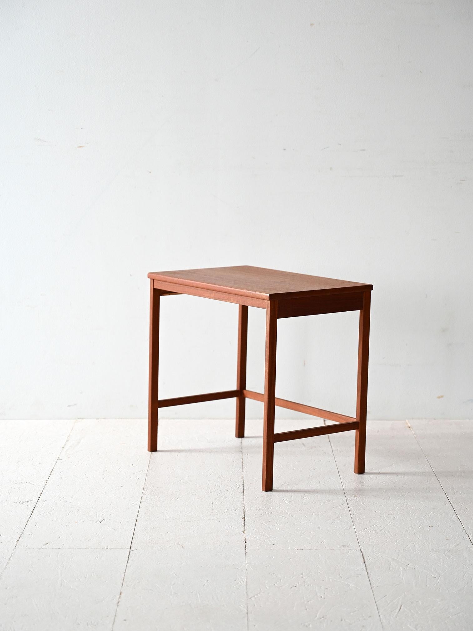 Scandinavian vintage teak coffee table from the 1950s-60s In Good Condition For Sale In Brescia, IT