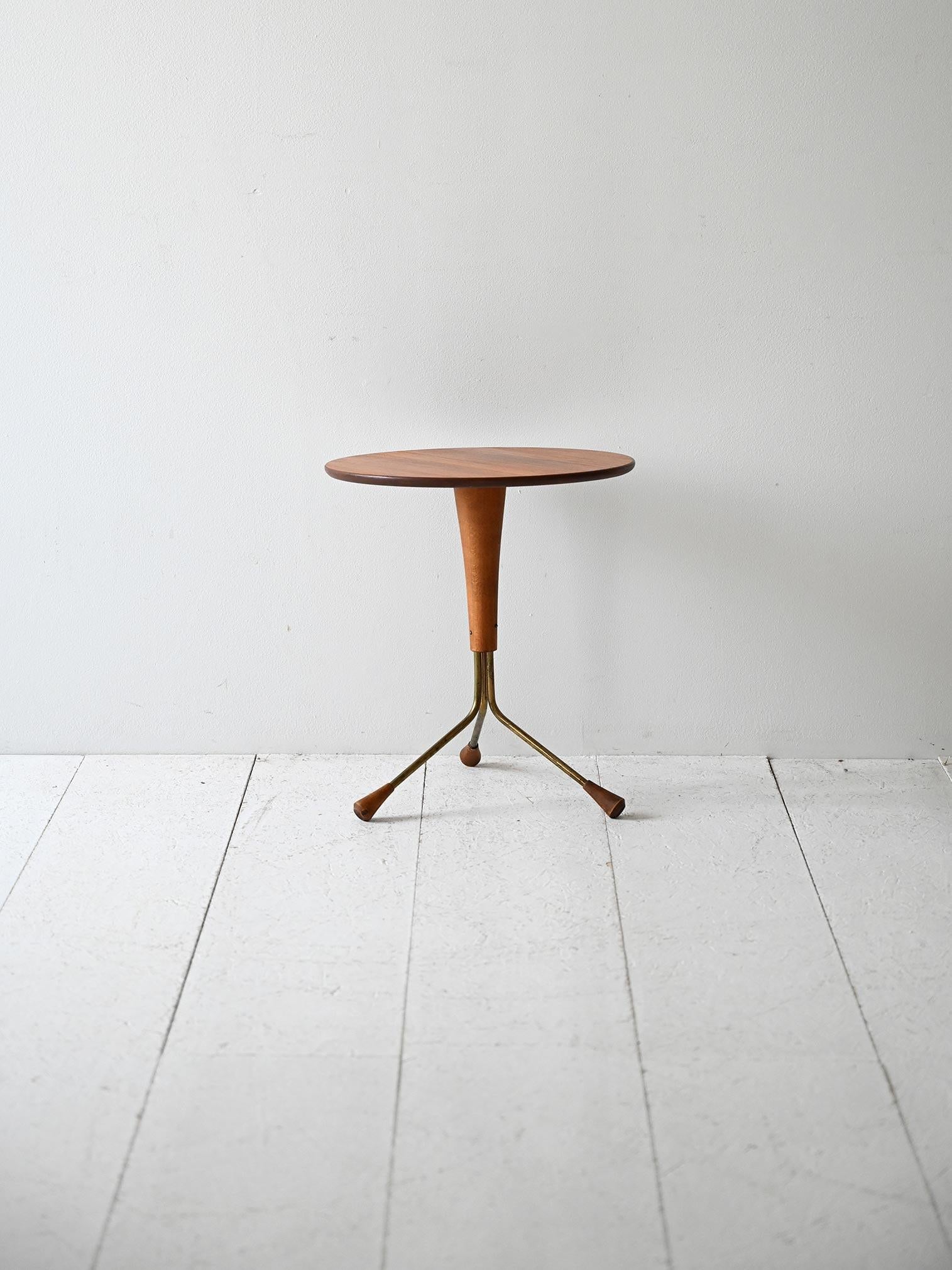 Scandinavo moderno Tavolino da caffè scandinavo vintage in teak in vendita