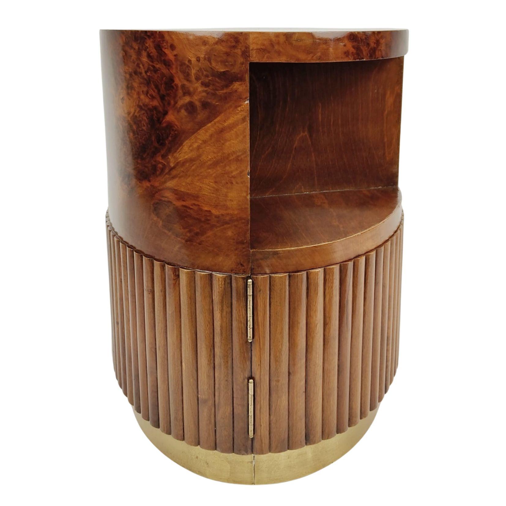 Ovaler Mitteltisch, italienische Herstellung, um 1930/40. Art Deco im Zustand „Hervorragend“ im Angebot in Vicenza, VI