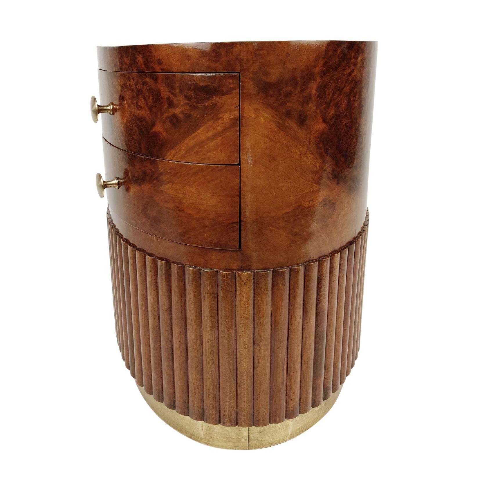 Ovaler Mitteltisch, italienische Herstellung, um 1930/40. Art Deco (Mid-20th Century) im Angebot