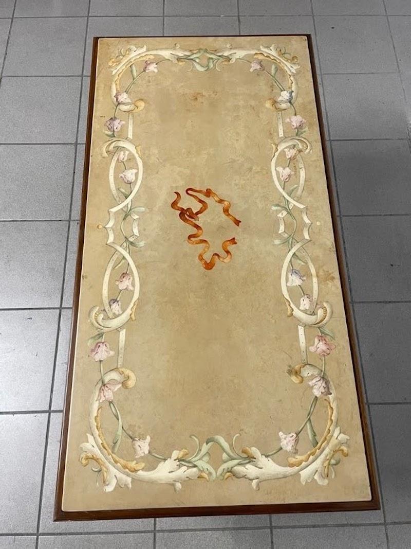 Sofatisch aus den 1950er Jahren mit polierter und lackierter Travertinplatte im Angebot 2