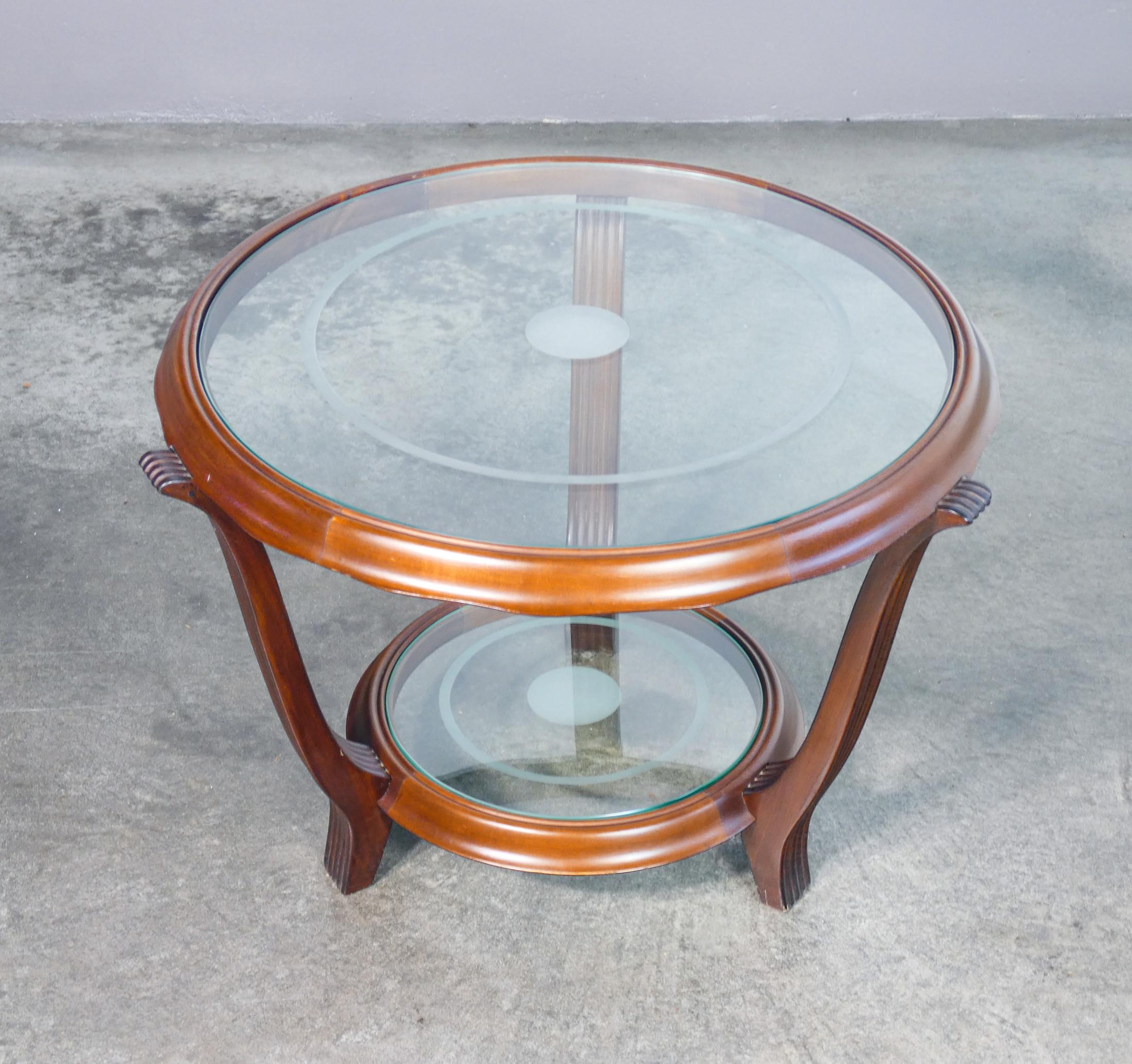 Mid-20th Century Table basse Art Déco en bois avec deux plateaux circulaires en verre. 1930s en vente