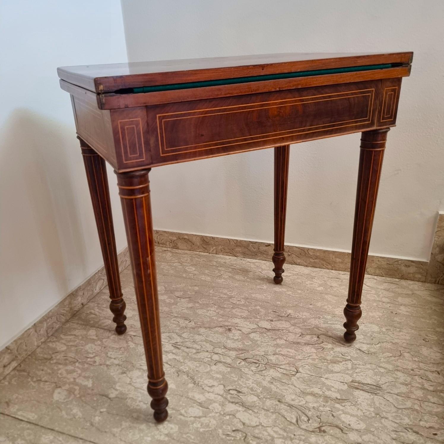 Carlo X 1820 Couchtisch aus Ahorn und Mahagoni mit Intarsien im Angebot 5