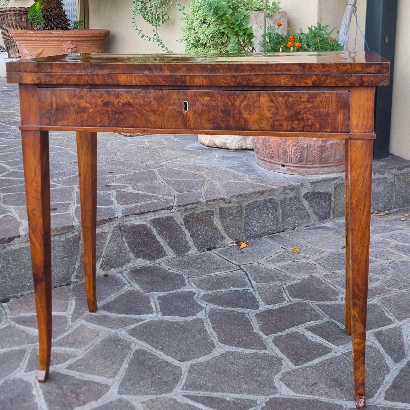 Directoire Direttorio 1800 Walnut Root Game Table For Sale
