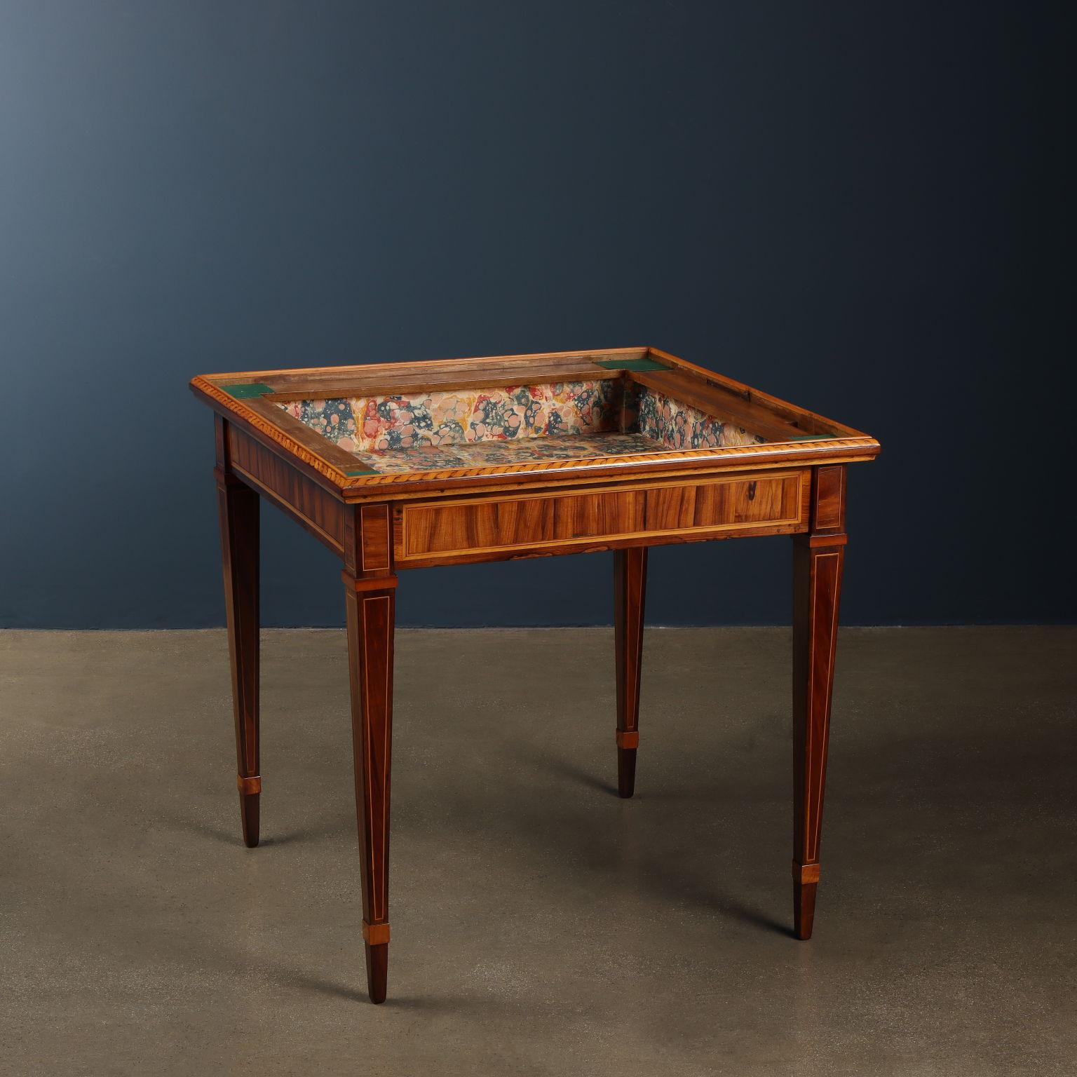 Italian Tavolino da gioco. Giuseppe Maggiolini, Parabiago inizi XIX sec. in vendita