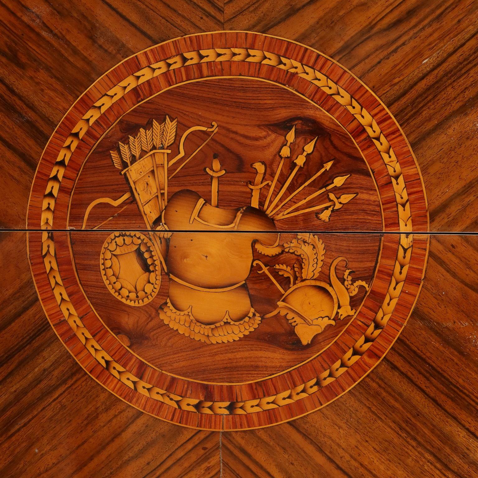 Late 18th Century Neoclassical Game Table Italy Ultimo Quarto XVIII For Sale