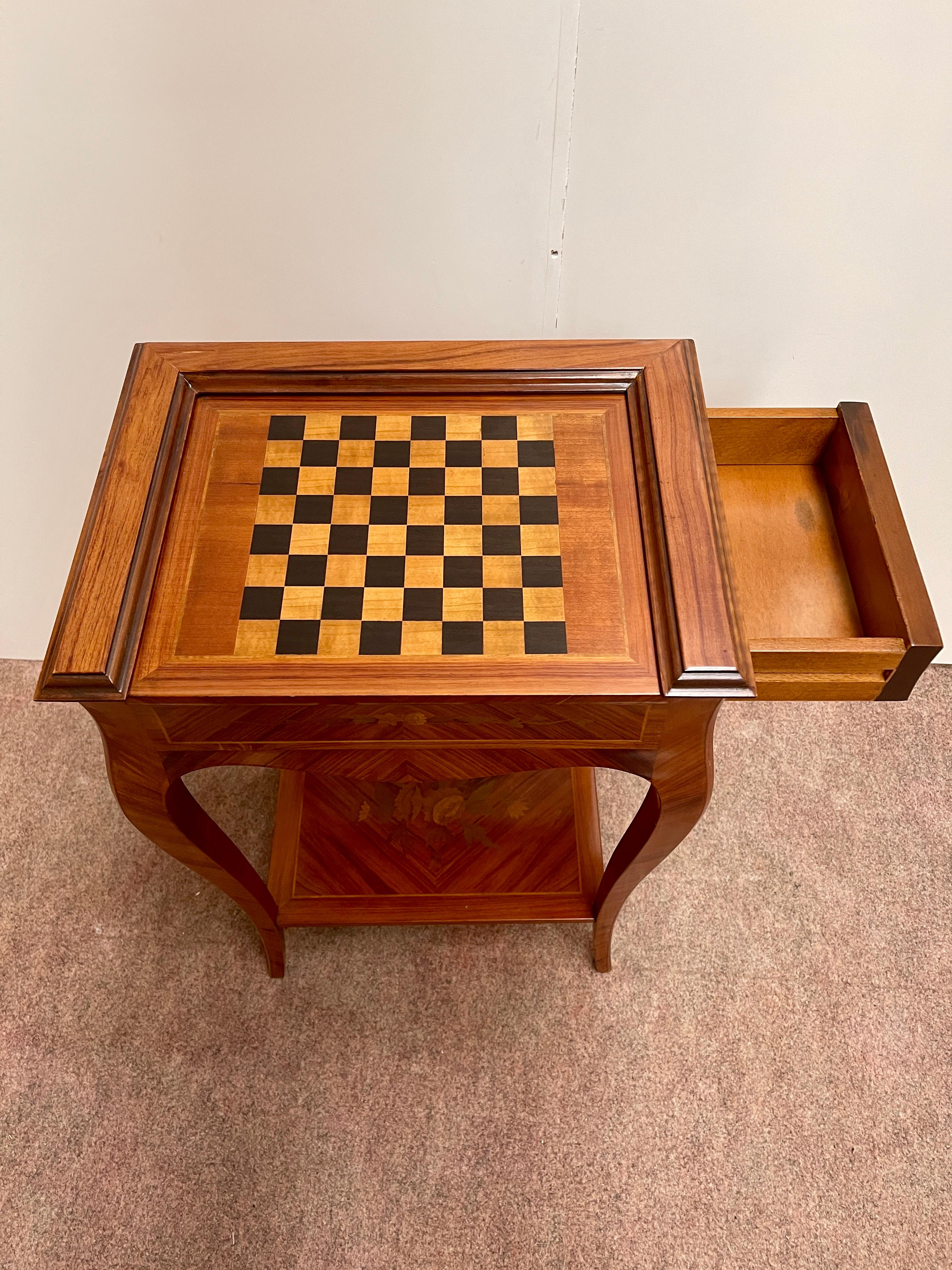 Tavolino da gioco per scacchi in legno Gueridon stile napoleon iii in vendita 4