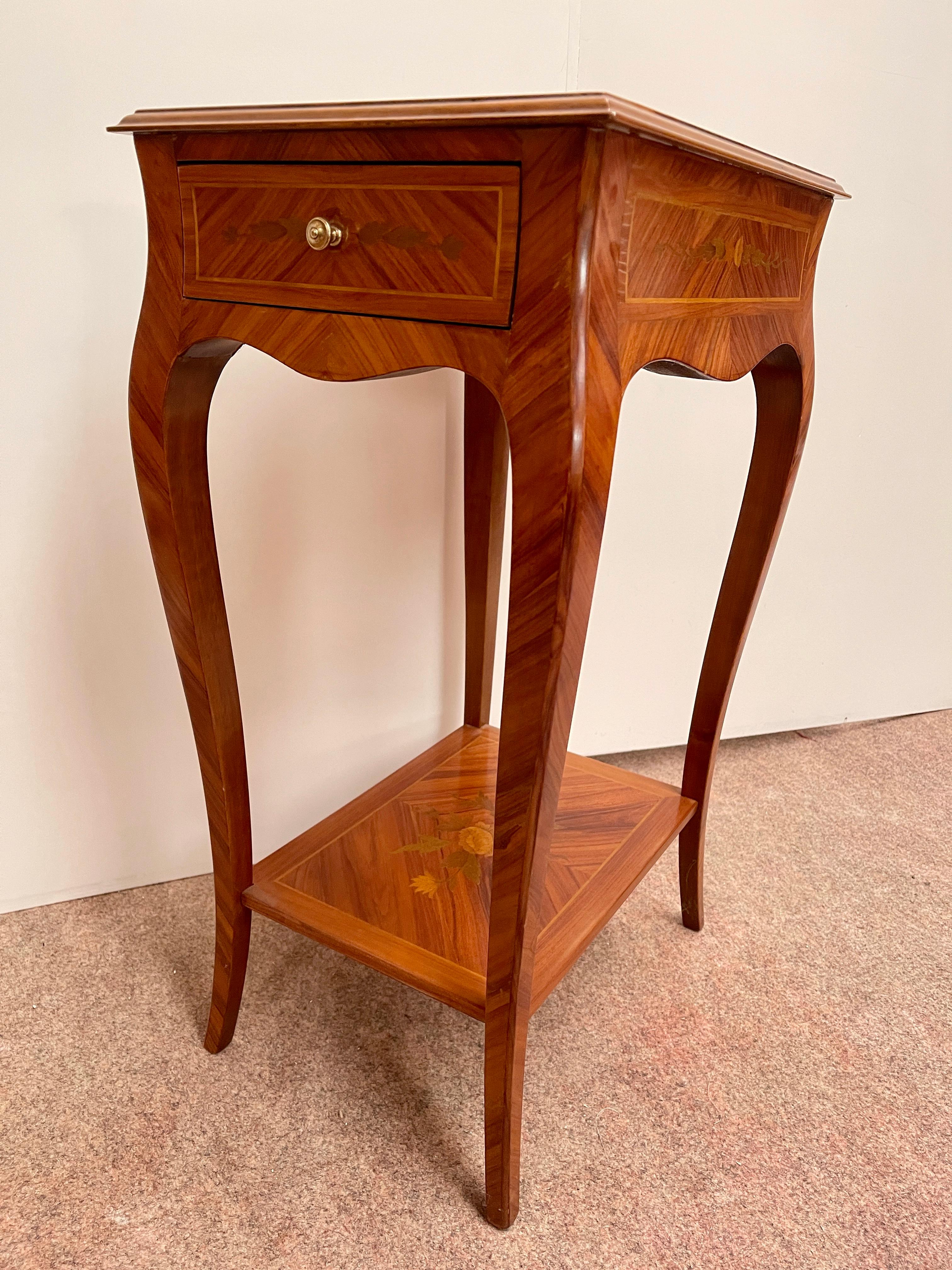 Legno Tavolino da gioco per scacchi in legno Gueridon stile napoleon iii in vendita