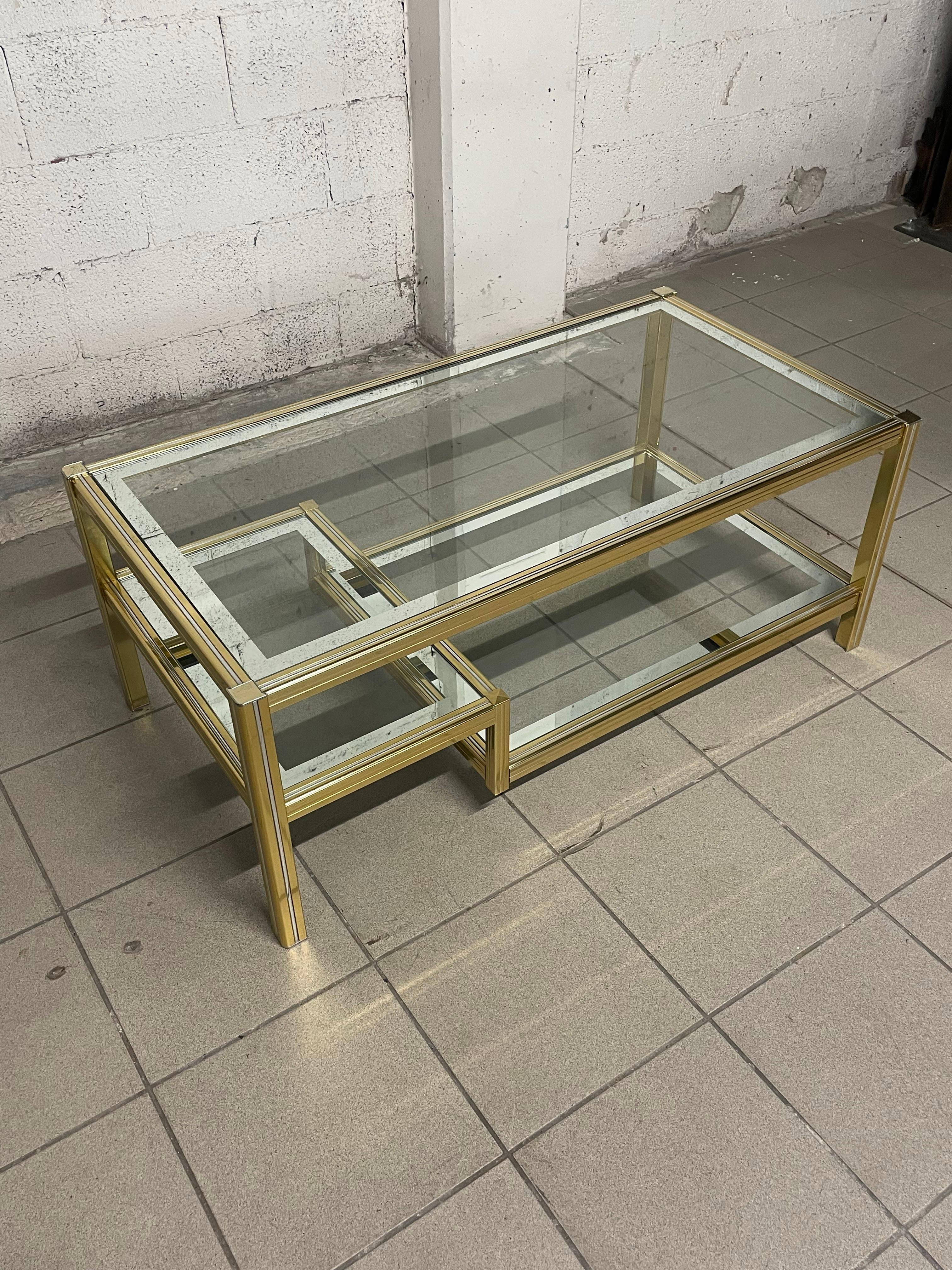 1970s living room glass and brass coffee table In Good Condition For Sale In SAN PIETRO MOSEZZO, NO