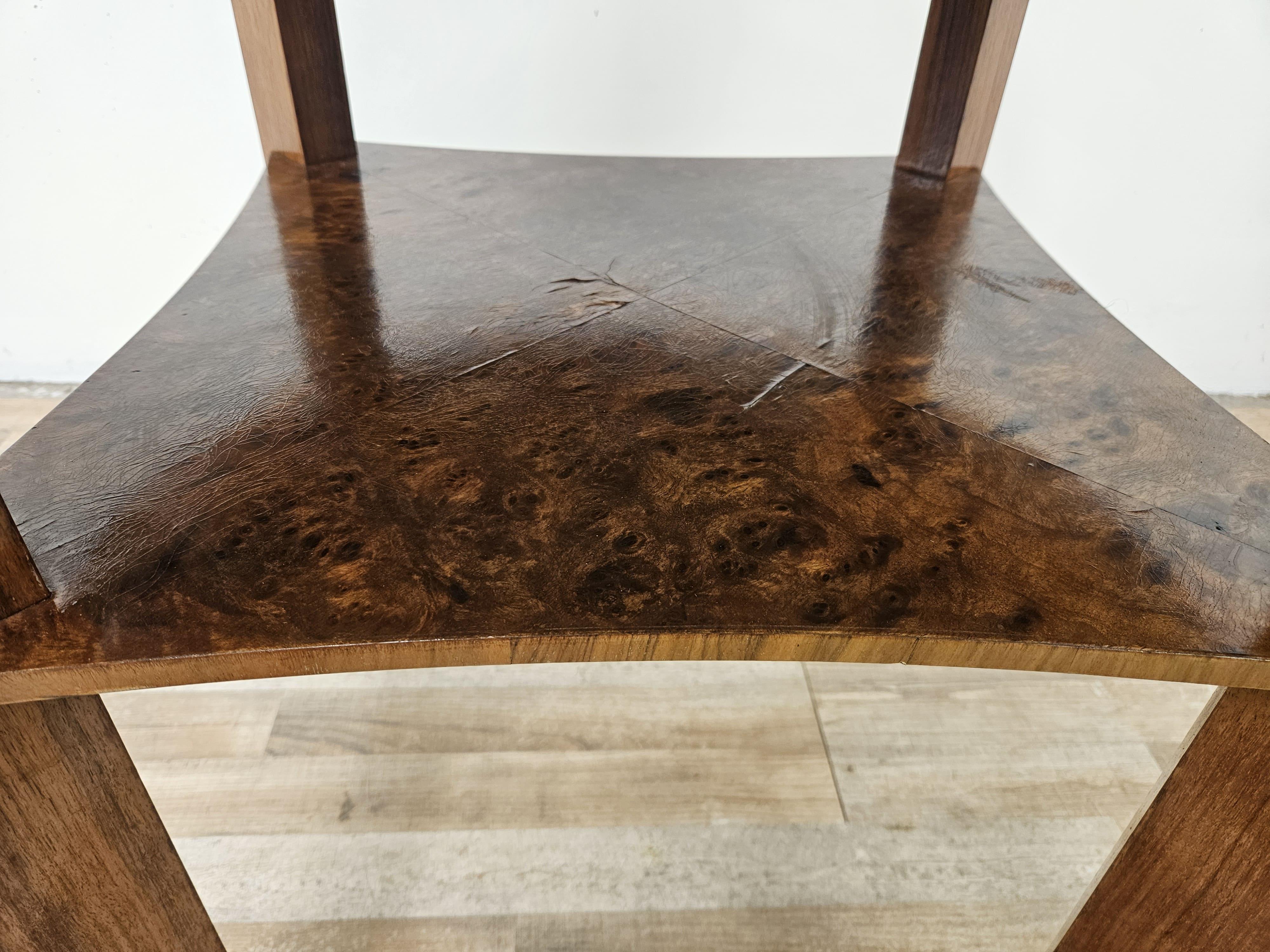Table basse Art Déco des années 1940 en racine de noyer en vente 3
