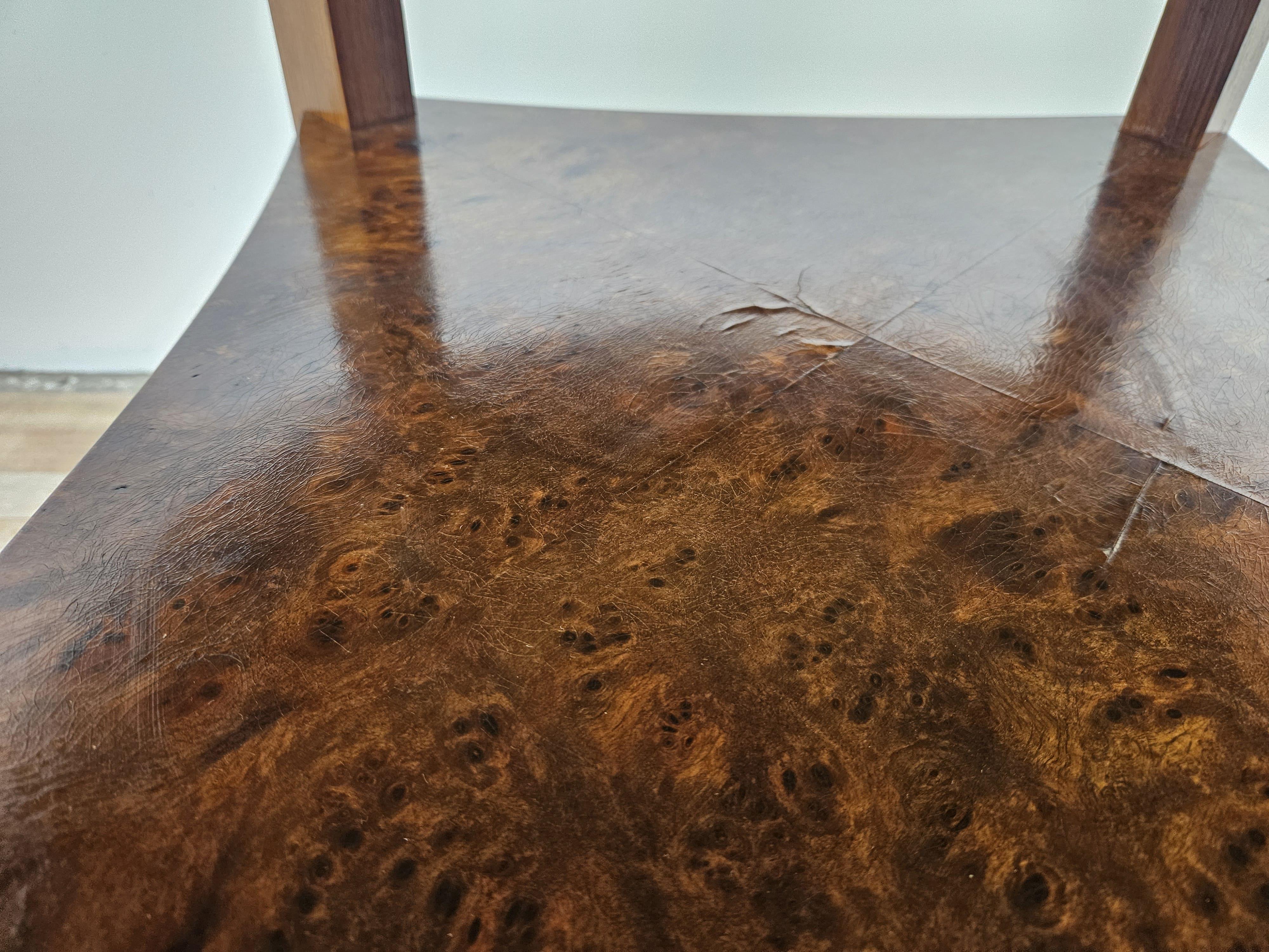Table basse Art Déco des années 1940 en racine de noyer en vente 4