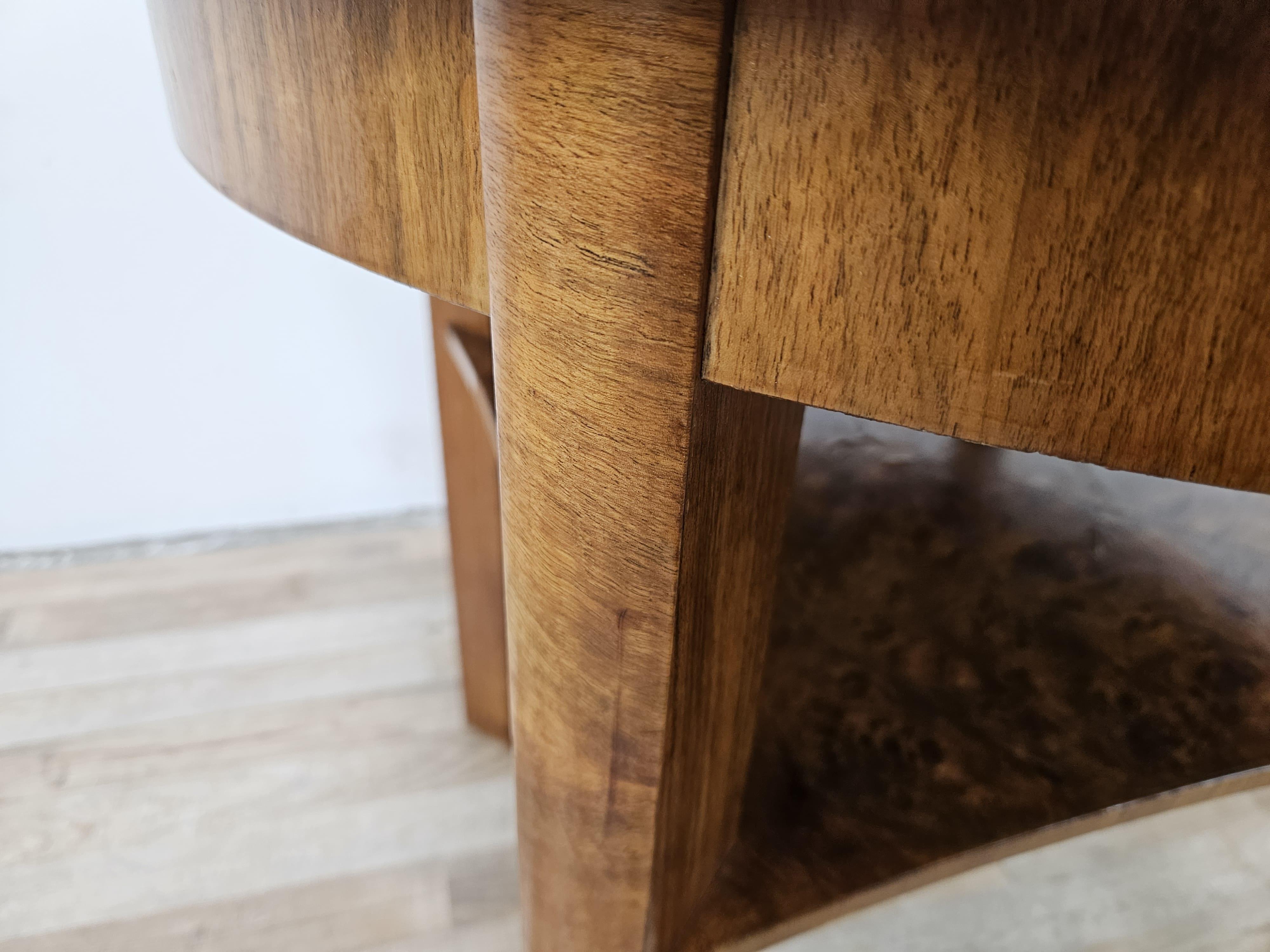 Table basse Art Déco des années 1940 en racine de noyer en vente 7