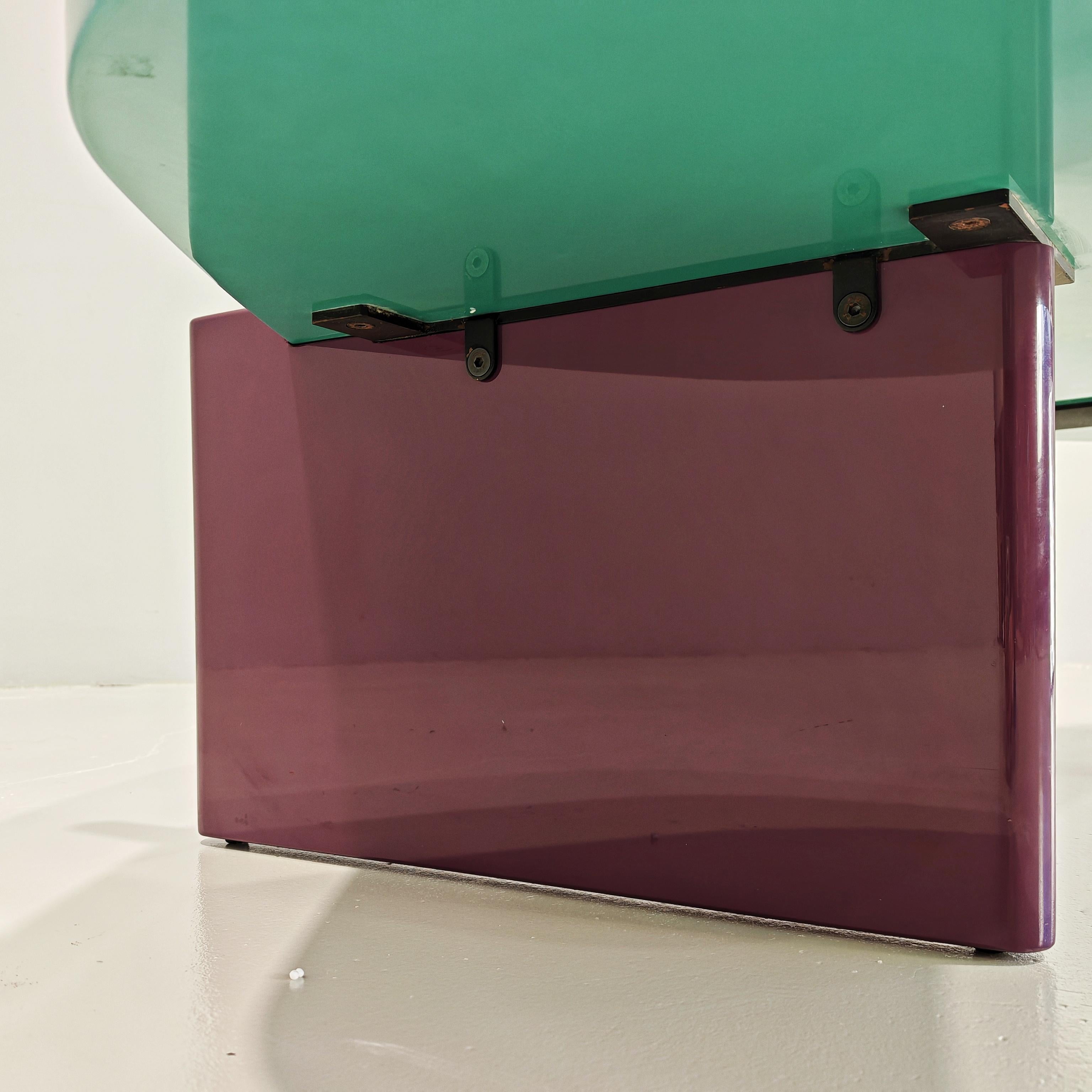 Metallo Tavolino da salotto celeste e viola e vintage italiano postmoderno anni 80 in vendita