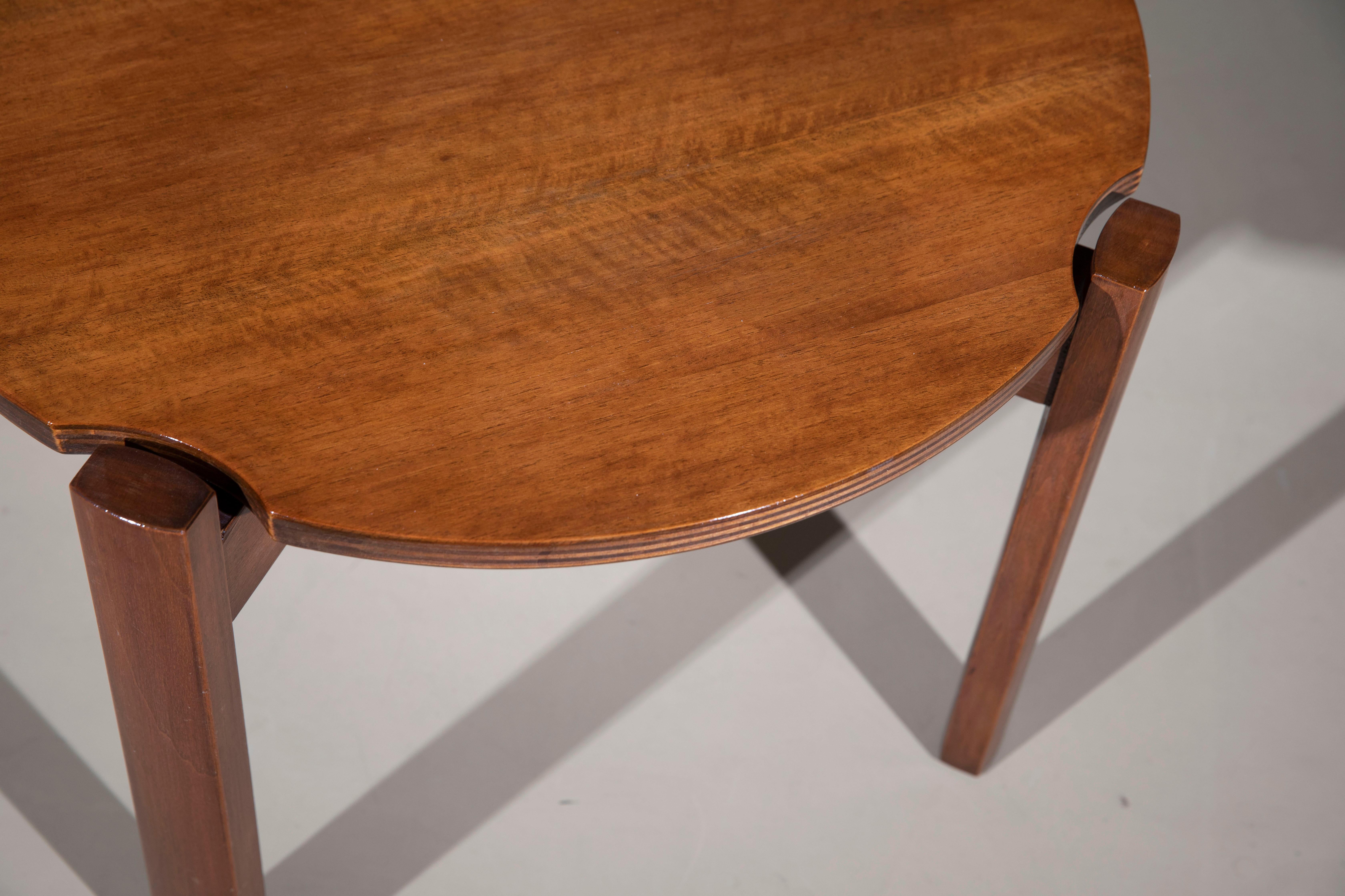 Italian Table basse avec plateau en contreplaqué, fabrication italienne, années 1960 en vente