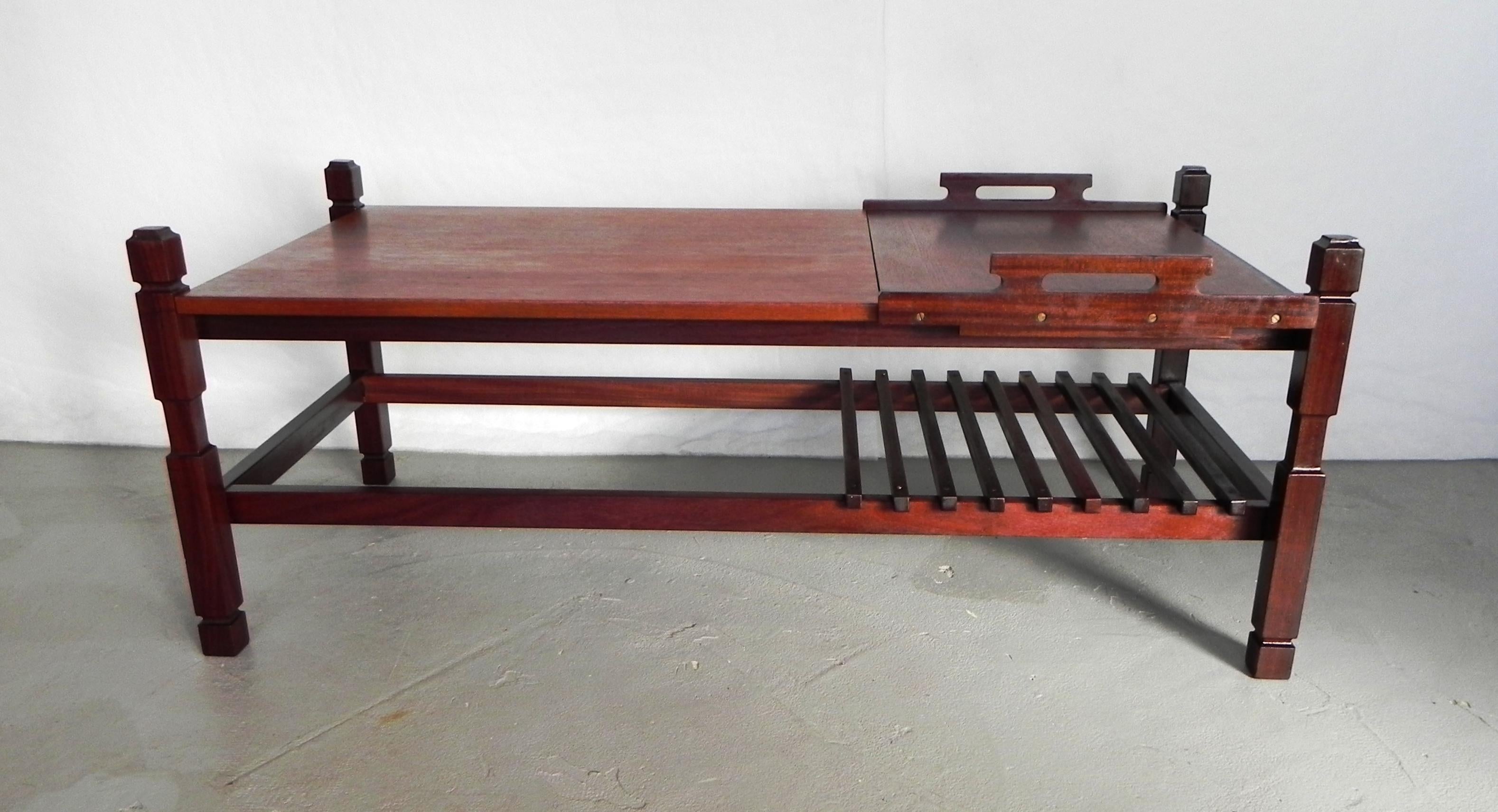 coffee table with tray, 1960s In Good Condition For Sale In Felino, IT