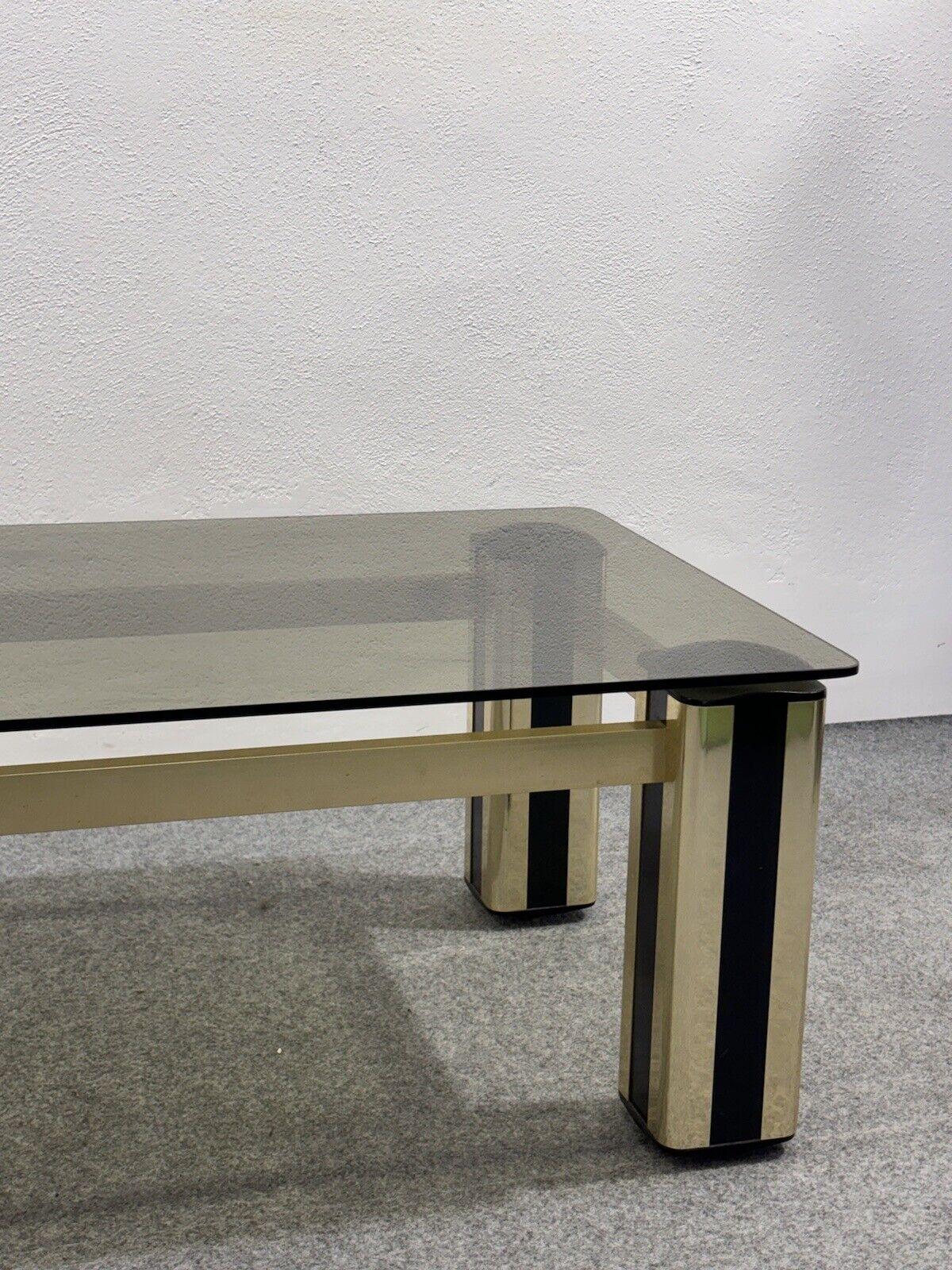 Métal Table basse Hollywood Regency Design moderne 1970's en vente