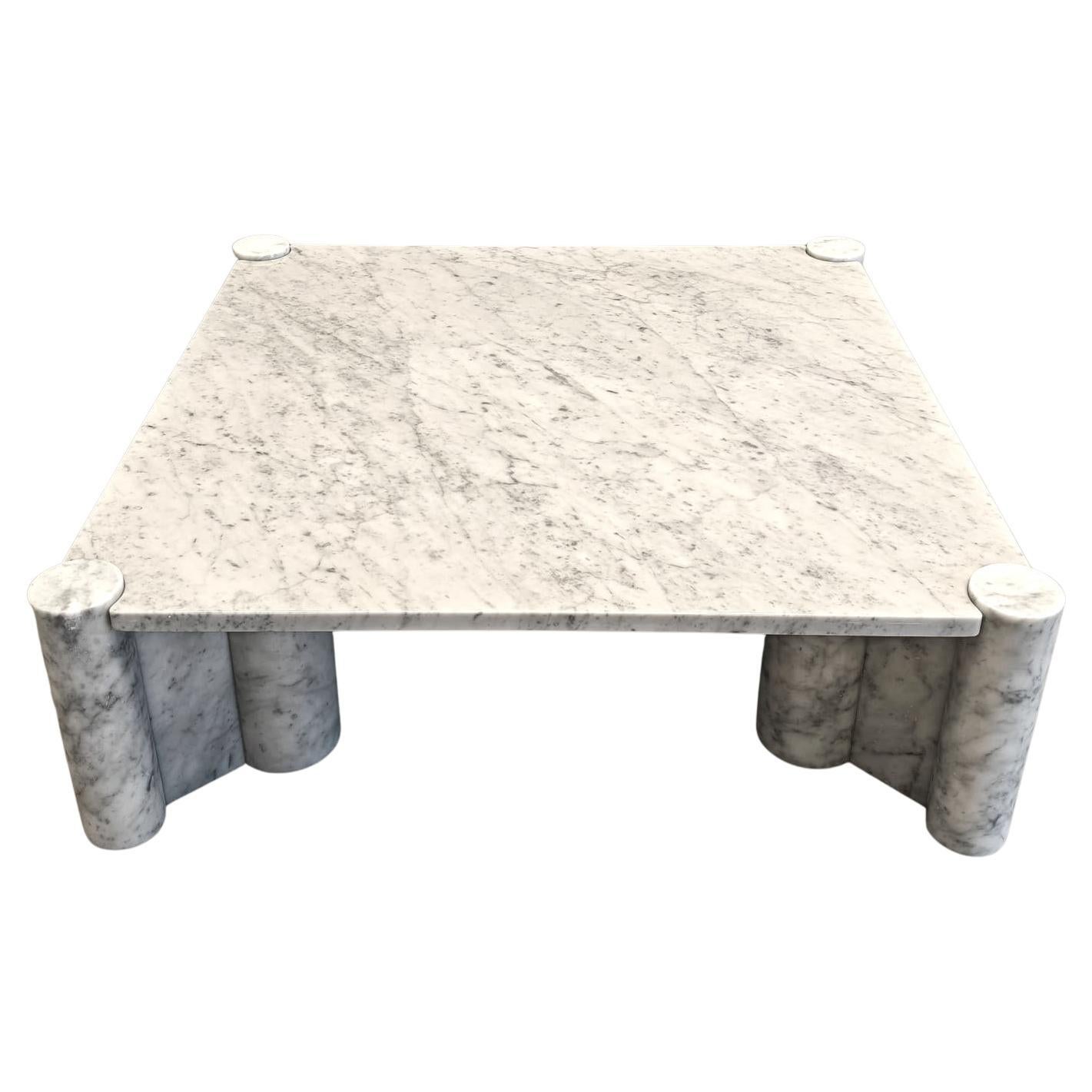 Couchtisch aus Marmor  aus Carrara Jumbo Knoll entworfen von Gae Aulenti