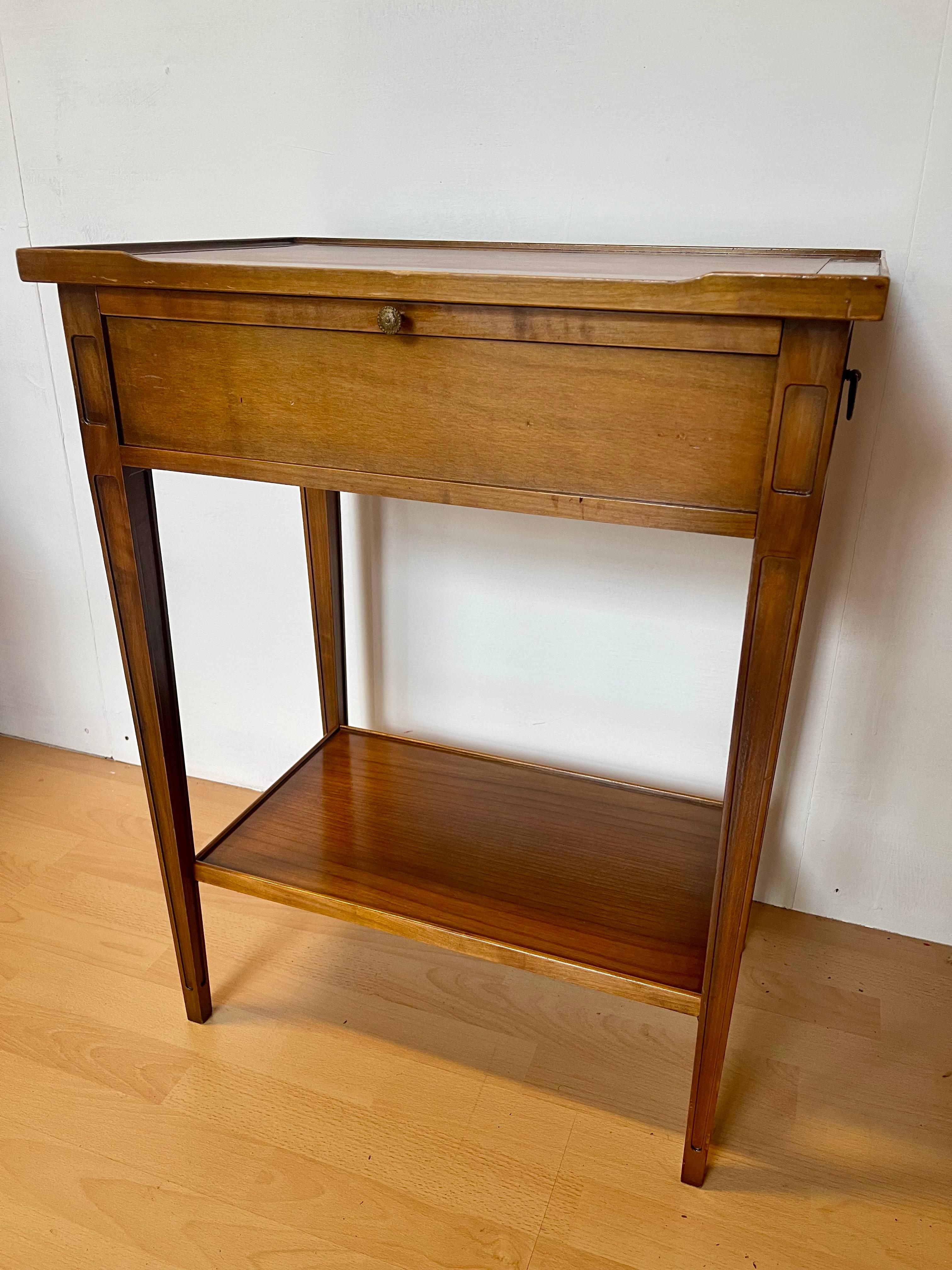 Tavolino da salotto italiano con cassetti anni '70 im Angebot 4
