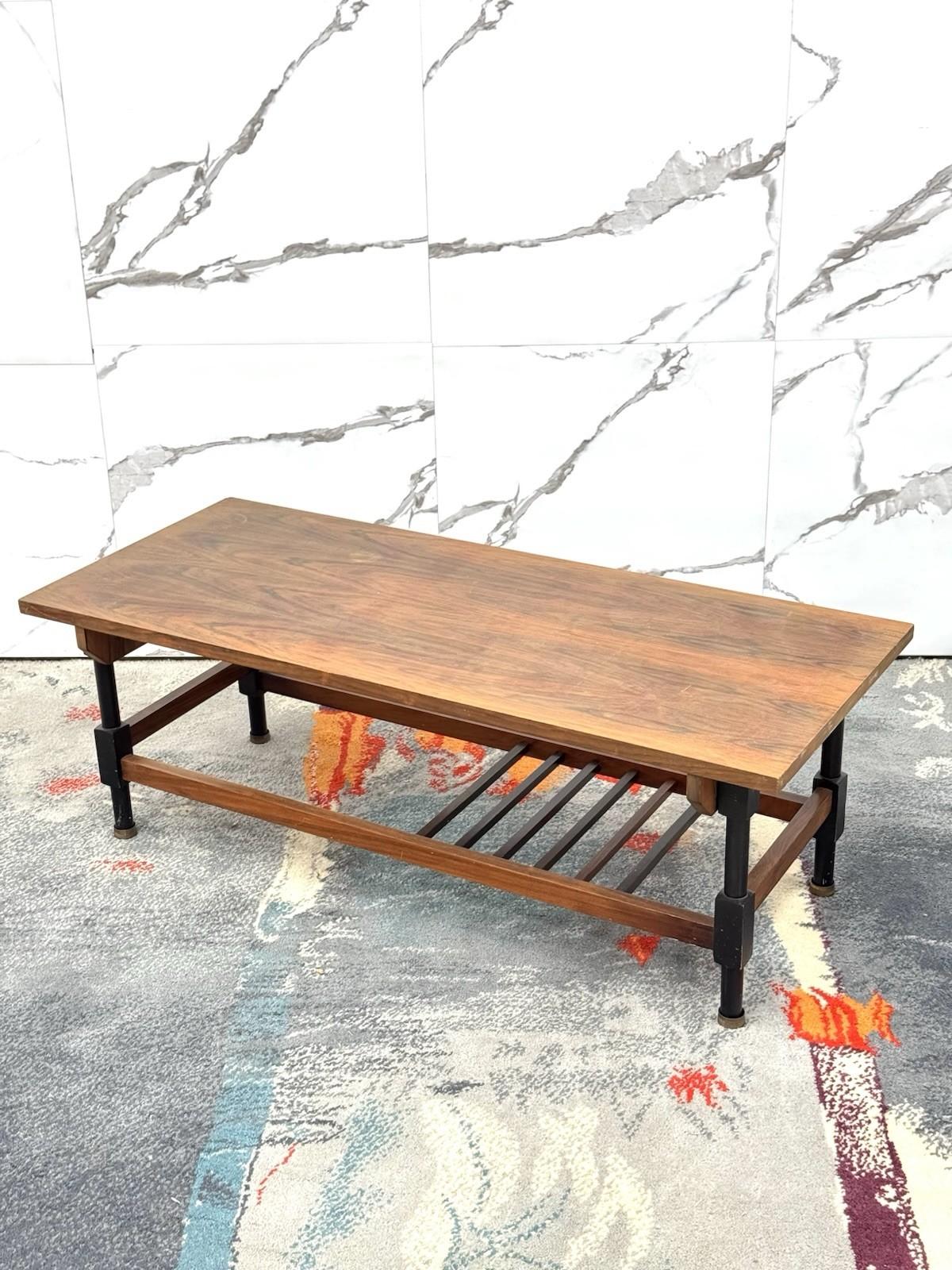 Danish Tavolino da salotto legno teak scandinavo anni 60 design Modernariato en vente