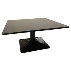 Mesa de centro mod. Piediferro de Afra y Tobia Scarpa para B&B Italia