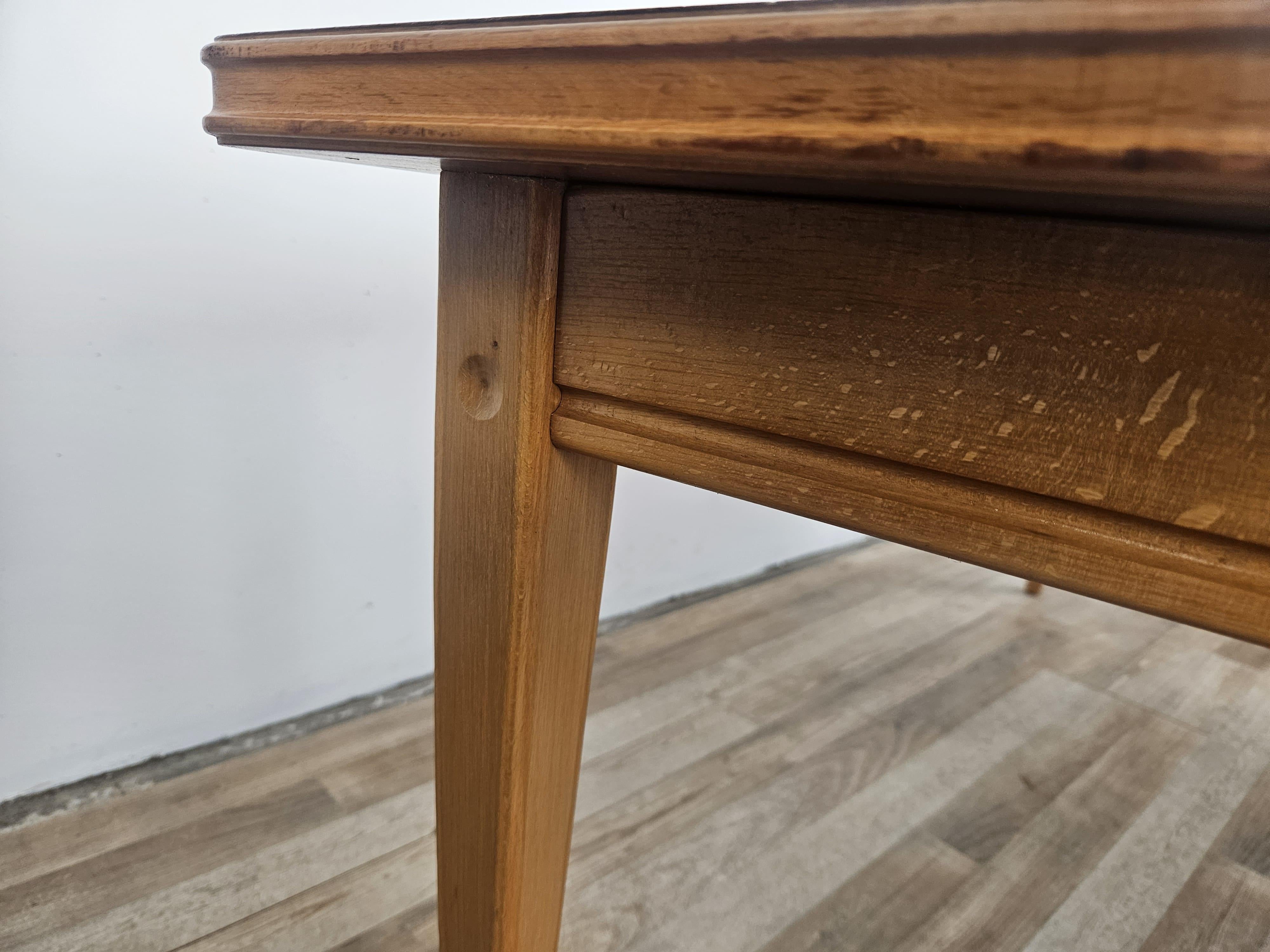 Mesa de centro rectangular de haya y roble de los años 70 en venta 7