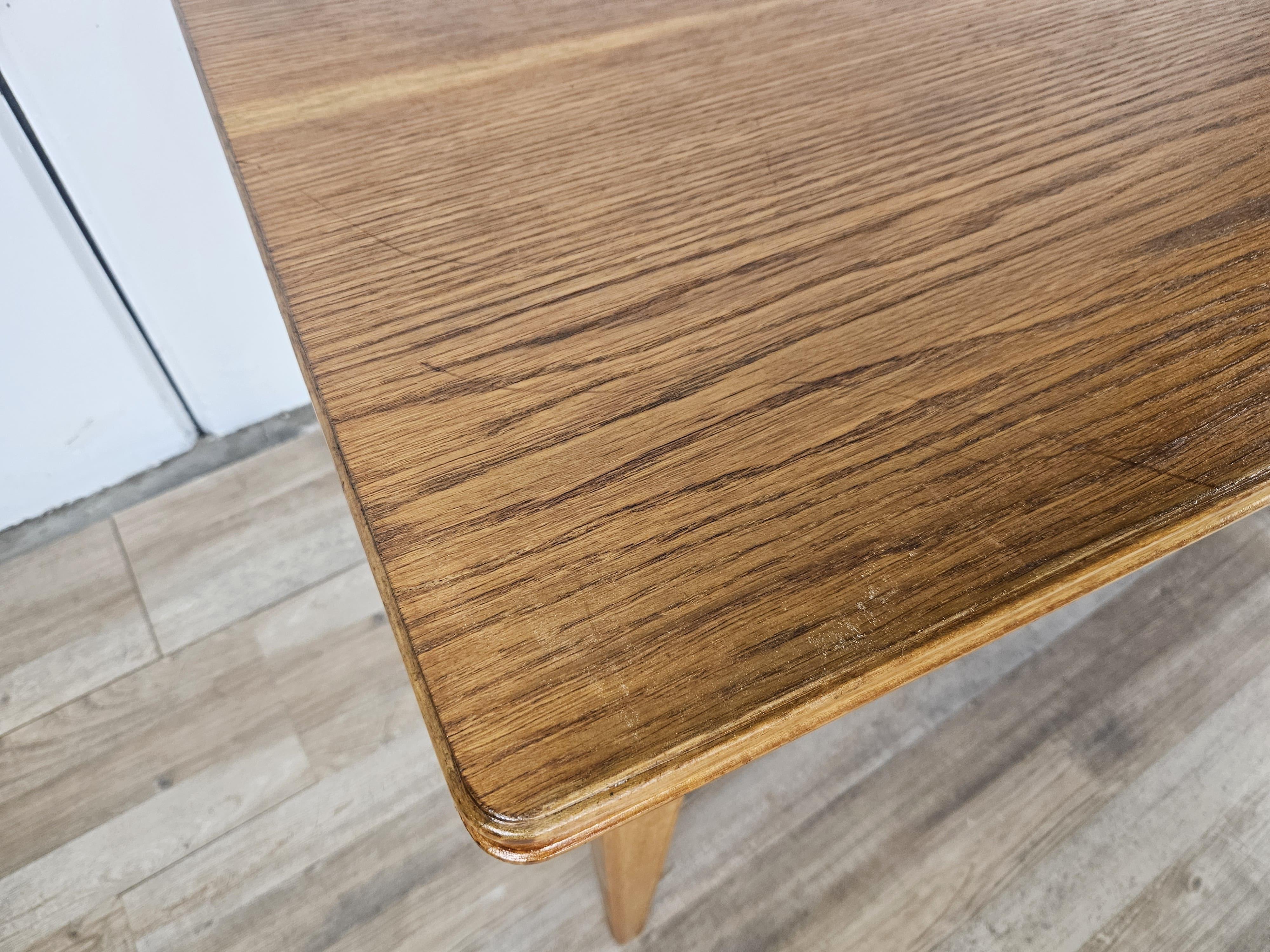 Mesa de centro rectangular de haya y roble de los años 70 en Bueno estado para la venta en Premariacco, IT