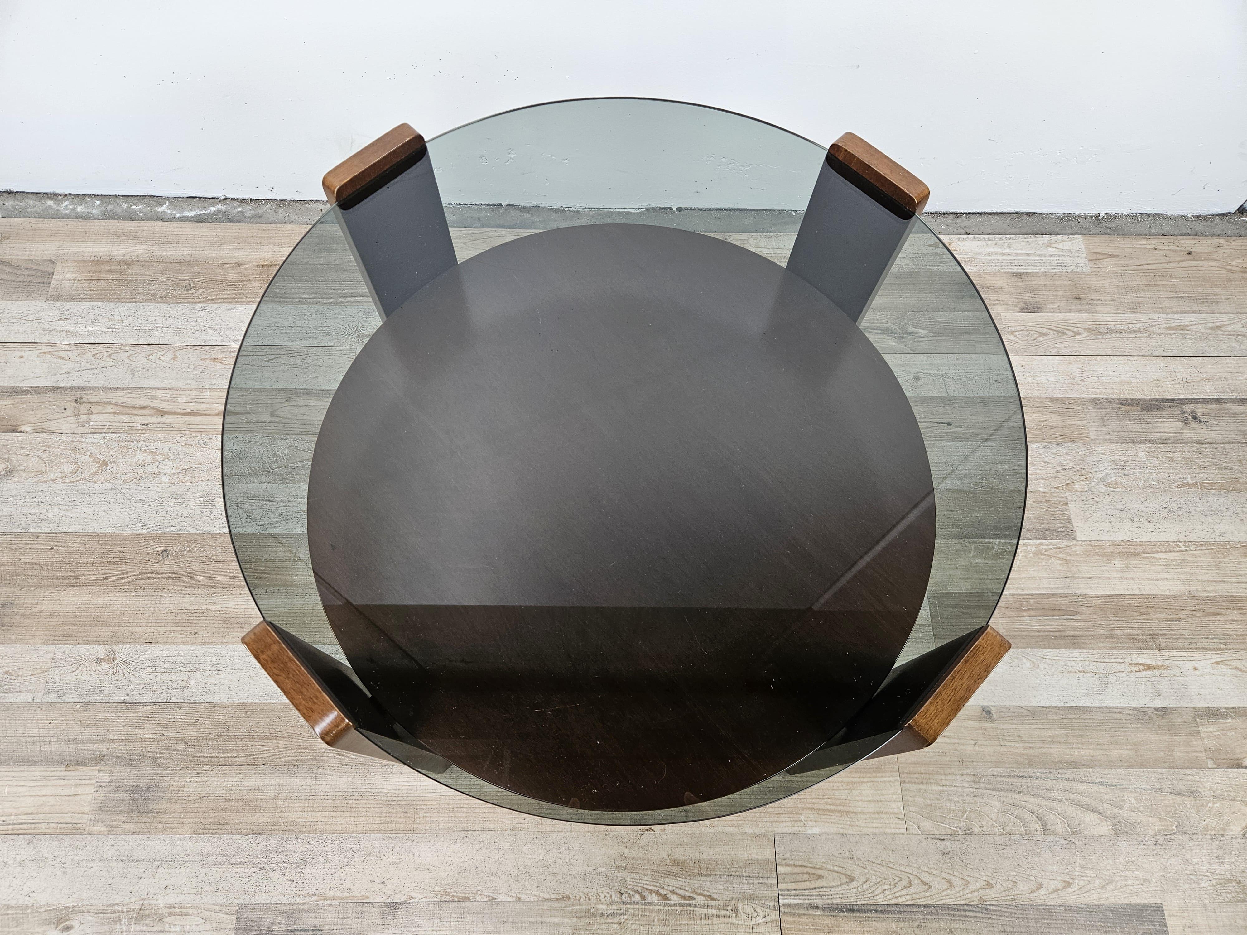 Mid-Century Modern Table basse ronde en bois et verre fumé des années 1970